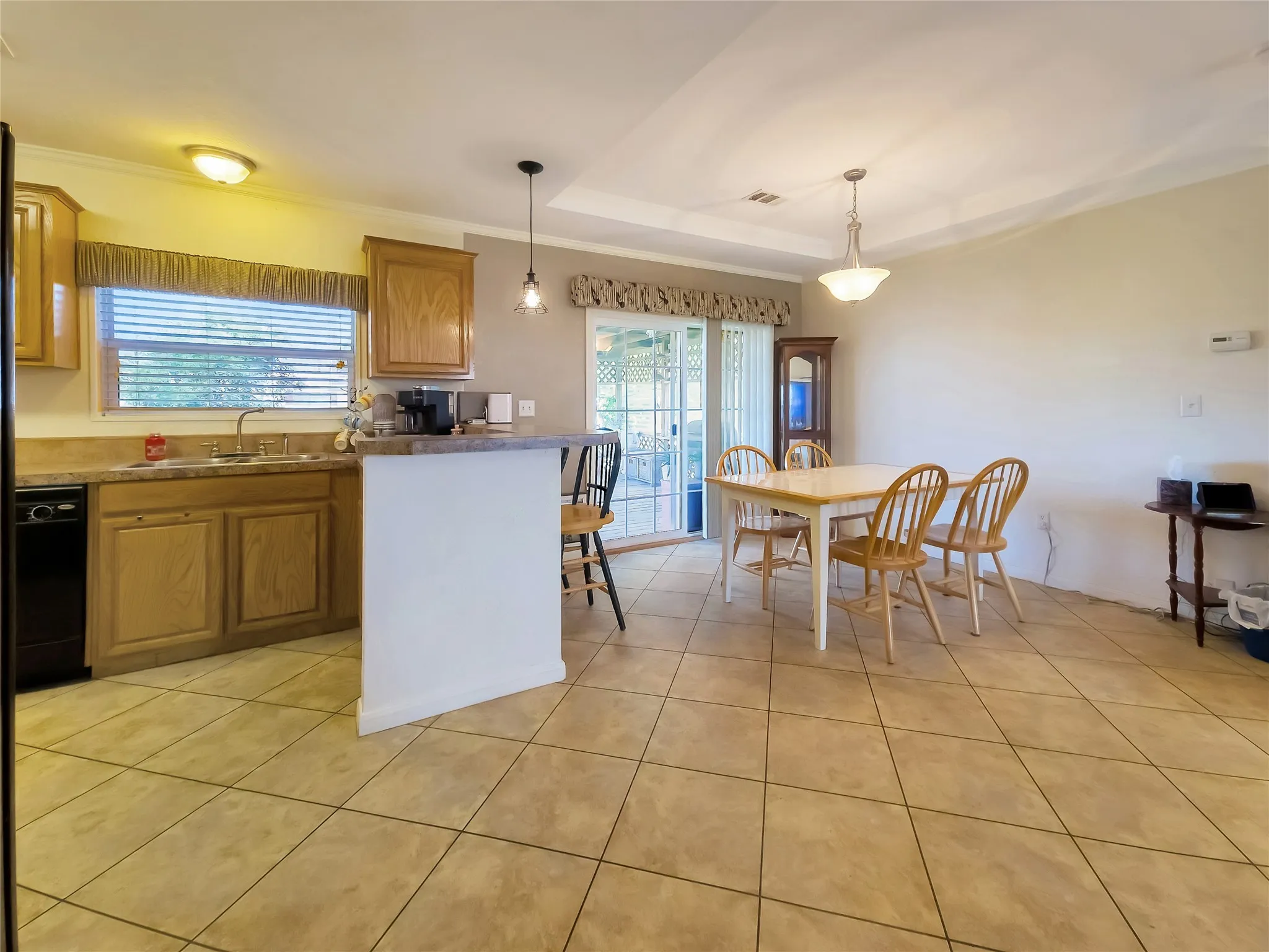 Mobile Home For Sale in Knox County , 210 N Avenue B, Knox City, Texas 79529, 3 Bedrooms, 2 Bathrooms, Garage spaces, 1,456 Sqft, built in 2013, Preowned, Price $145,000, mls#21145112, Real Estate Agent in Knox City, Homes For Sale in Knox county, Homes For Sale in Knox City, Realtor in Knox City Texas, Real Estate Brokerage Independent Realty Texas, Luminita Cordes Realtor