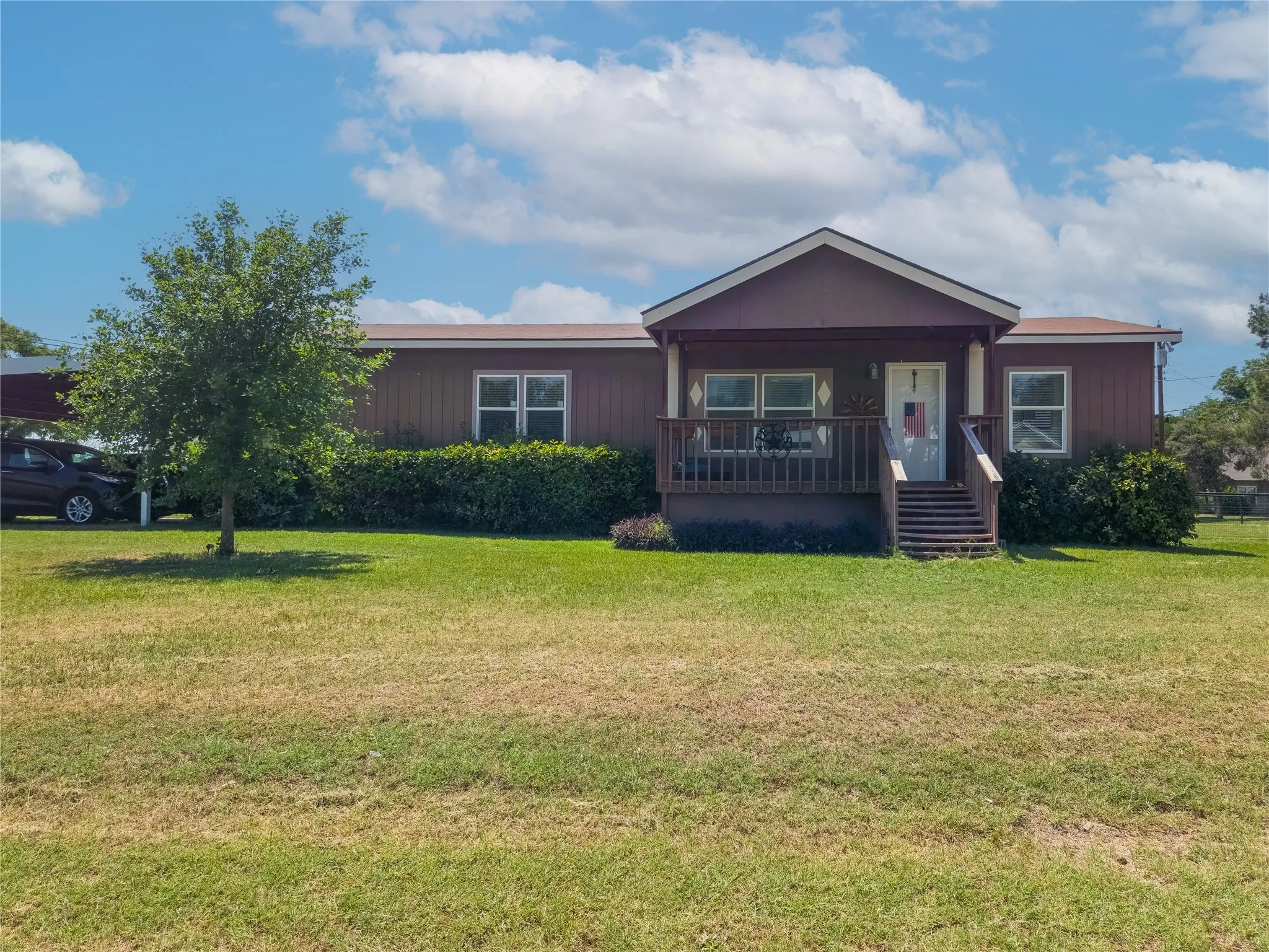 Mobile Home For Sale in Knox County , 210 N Avenue B, Knox City, Texas 79529, 3 Bedrooms, 2 Bathrooms, Garage spaces, 1,456 Sqft, built in 2013, Preowned, Price $145,000, mls#21145112, Real Estate Agent in Knox City, Homes For Sale in Knox county, Homes For Sale in Knox City, Realtor in Knox City Texas, Real Estate Brokerage Independent Realty Texas, Luminita Cordes Realtor