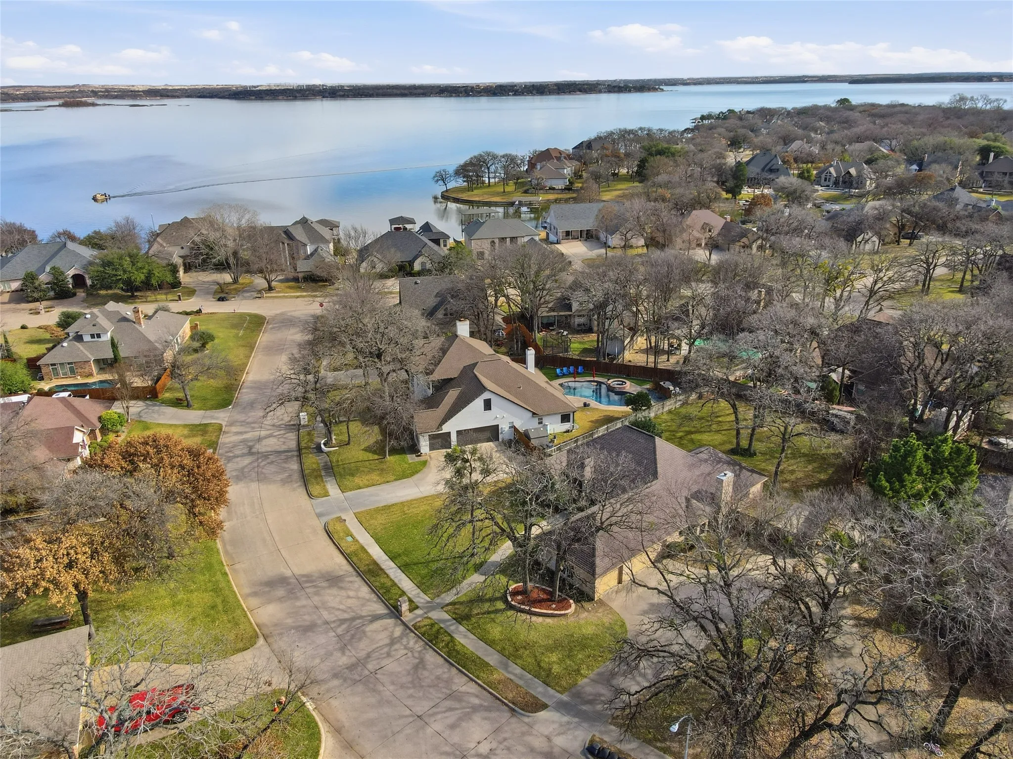 Single Family Residence For Sale in Tarrant County , 1312 Crows Nest Court, Azle, Texas 76020, 4 Bedroom, 3 Bathroom, 3 Garage spaces, 2,078 Sqft, built in 1996, Preowned, mls#21152845, Real Estate Agent in Azle, Homes For Sale in Tarrant county, Homes For Sale in Azle, Realtor in Azle Texas, Real Estate Brokerage Independent Realty Texas, Luminita Cordes Realtor