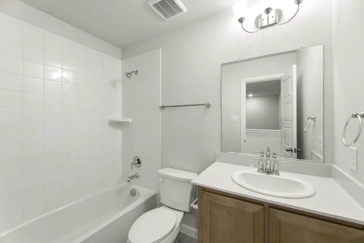 18-451-sweet-spring-lavon-tx-secondary-bathroom