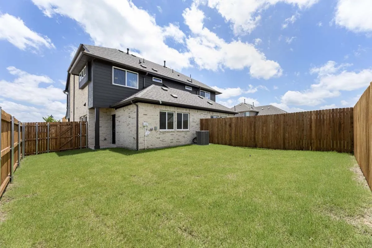 22-451-sweet-spring-lavon-tx-backyard