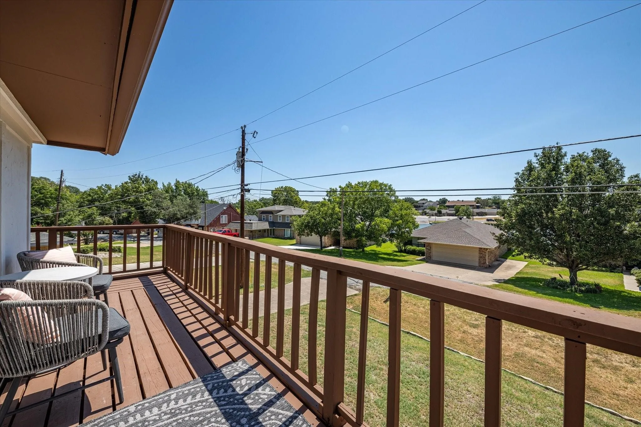 Single Family Residence For Sale in Hood County , 5012 Santa Elena Court, Granbury, Texas 76049, 3 Bedroom, 3 Bathroom, Garage spaces, 2,226 Sqft, built in 1977, Preowned, mls#21153118, Real Estate Agent in Granbury, Homes For Sale in Hood county, Homes For Sale in Granbury, Realtor in Granbury Texas, Real Estate Brokerage Independent Realty Texas, Luminita Cordes Realtor