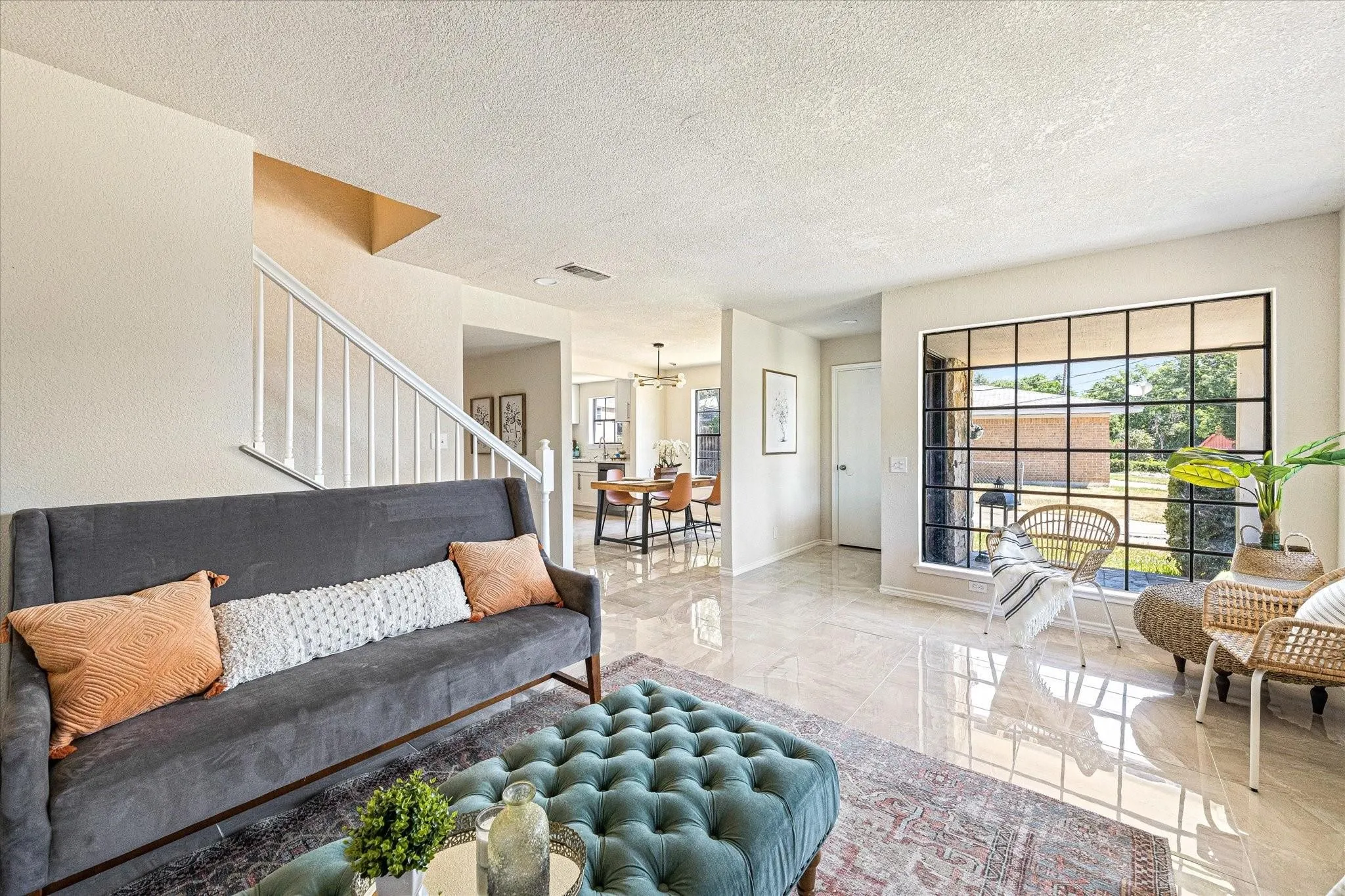 Single Family Residence For Sale in Hood County , 5012 Santa Elena Court, Granbury, Texas 76049, 3 Bedroom, 3 Bathroom, Garage spaces, 2,226 Sqft, built in 1977, Preowned, mls#21153118, Real Estate Agent in Granbury, Homes For Sale in Hood county, Homes For Sale in Granbury, Realtor in Granbury Texas, Real Estate Brokerage Independent Realty Texas, Luminita Cordes Realtor