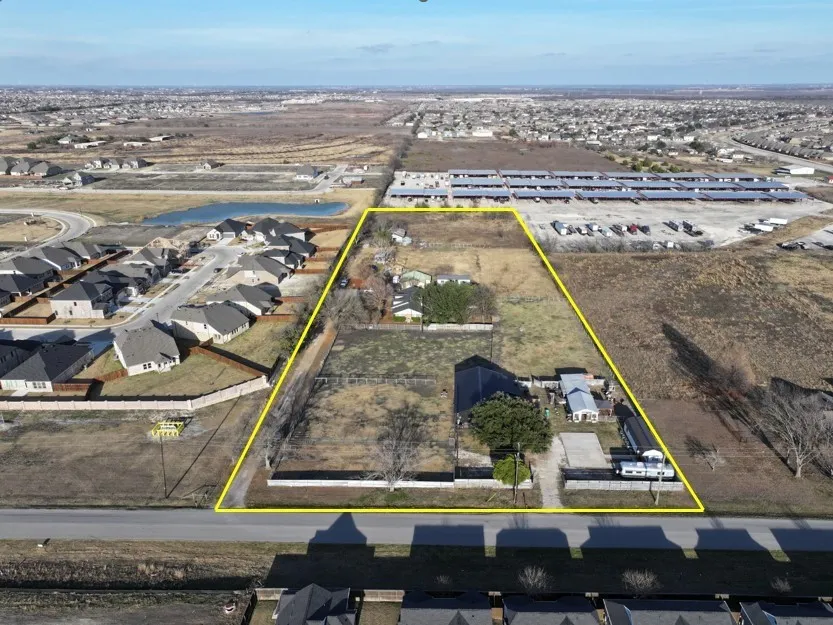 Retail For Sale in Kaufman County , 11034 Reeder Lane, Forney, Texas 75126, 0, 0, Garage spaces, 0 Sqft, built in 1980, Preowned, mls#21148593, Real Estate Agent in Forney, Homes For Sale in Kaufman county, Homes For Sale in Forney, Realtor in Forney Texas, Real Estate Brokerage Independent Realty Texas, Luminita Cordes Realtor