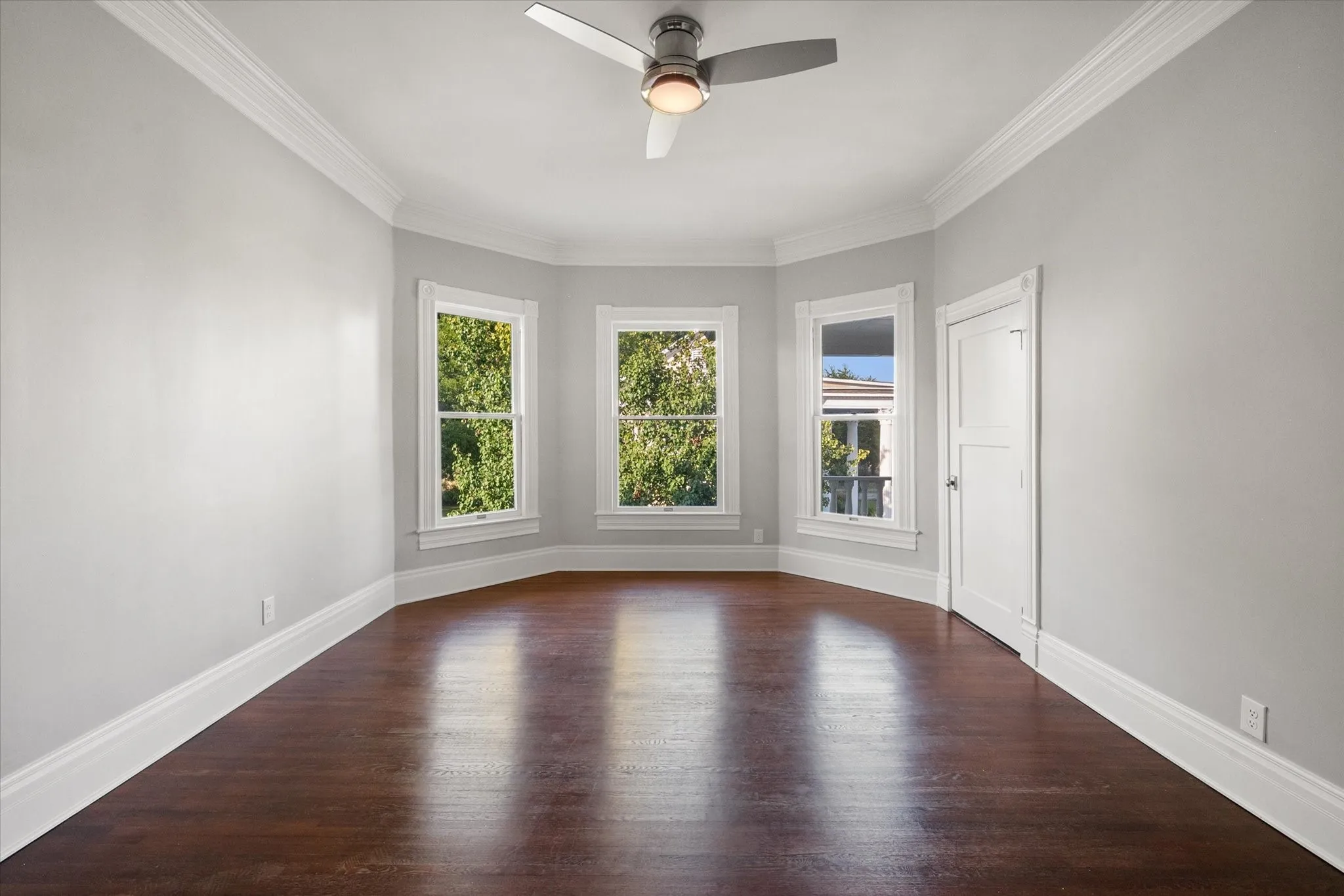 Secondary bedroom