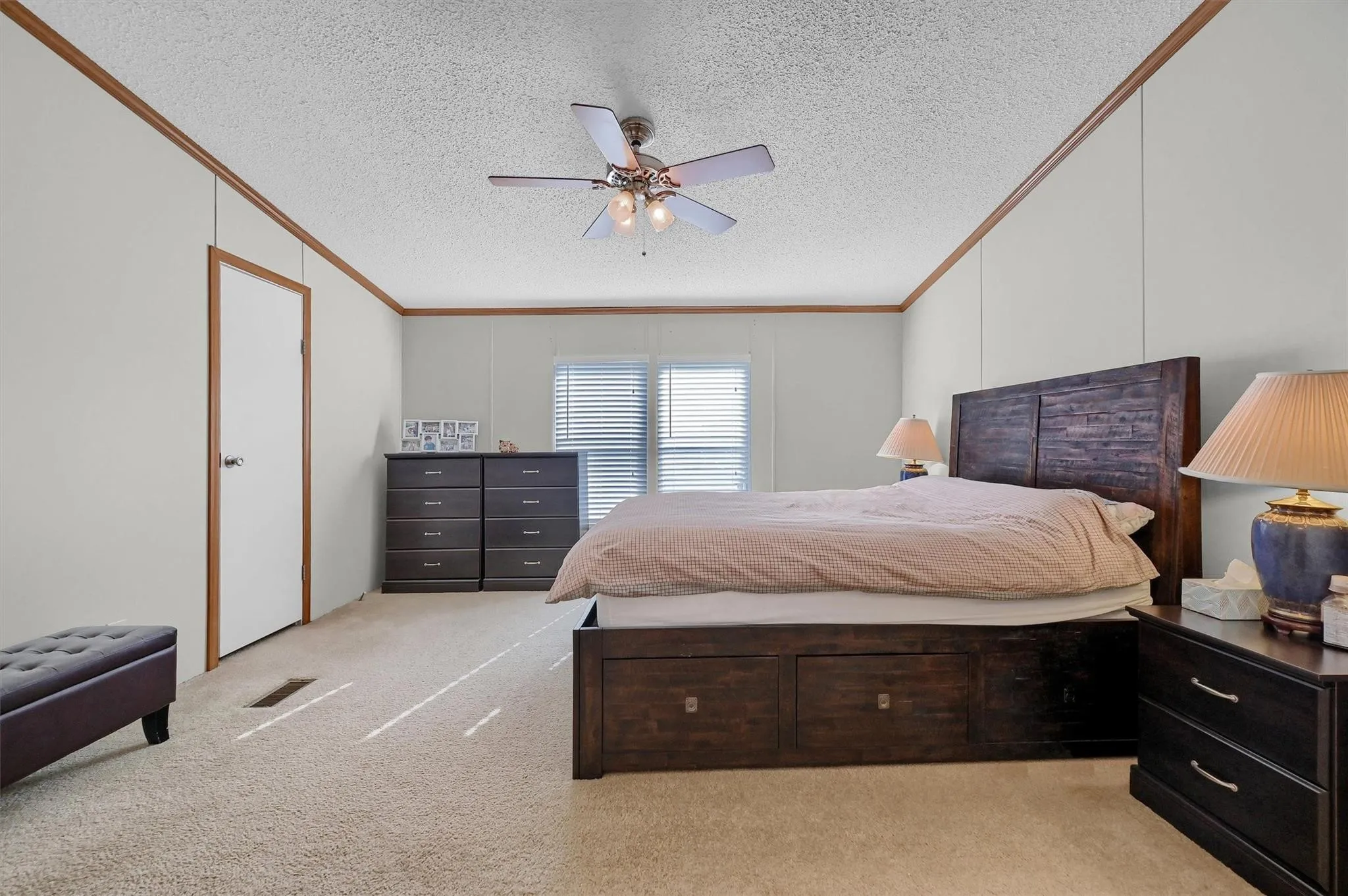 Single Family Residence For Sale in Cooke County , 115 Candlewood Circle, Gainesville, Texas 76240, 4 Bedrooms, 2 Bathrooms, Garage spaces, 1,910 Sqft, built in 2009, Price $239,500, mls#21154033, Real Estate Agent in Gainesville, Homes For Sale in Cooke county, Homes For Sale in Gainesville, Realtor in Gainesville Texas, Real Estate Brokerage Independent Realty Texas, Luminita Cordes Realtor