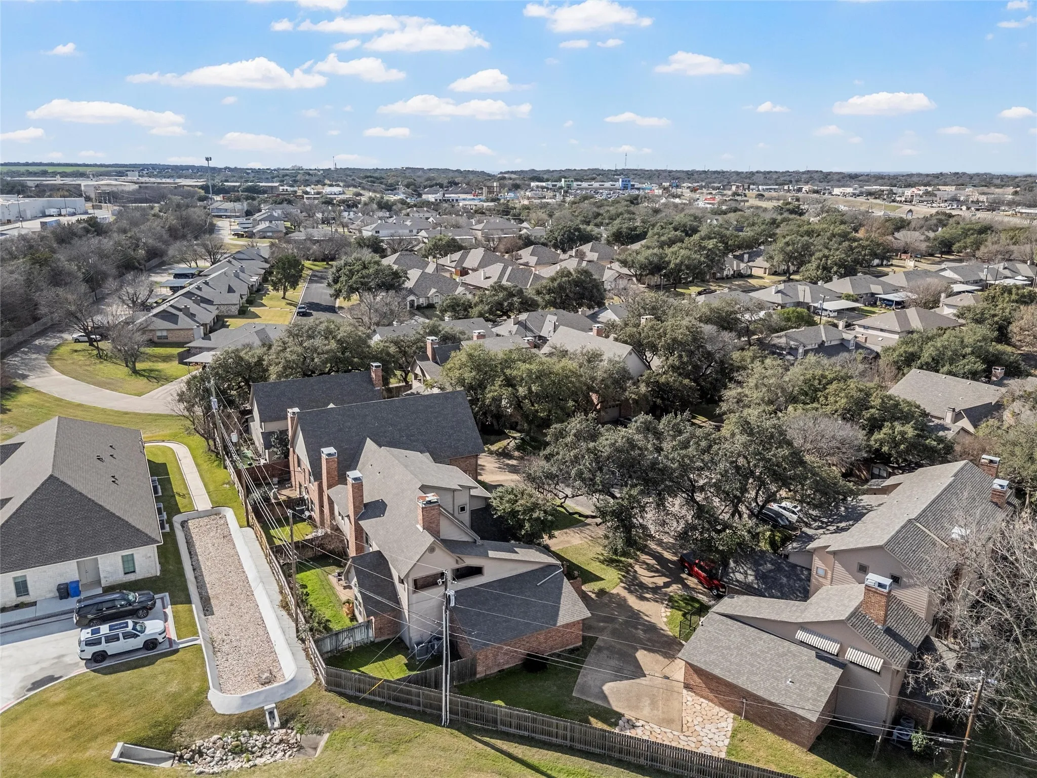 Condominium For Sale in Mc Lennan County , 156 Pleasant Grove Lane 5, Waco, Texas 76712, 2 Bedroom, 2 Bathroom, 1 Garage spaces, 1,656 Sqft, built in 1985, mls#21154082, Real Estate Agent in Waco, Homes For Sale in Mc Lennan county, Homes For Sale in Waco, Realtor in Waco Texas, Real Estate Brokerage Independent Realty Texas, Luminita Cordes Realtor