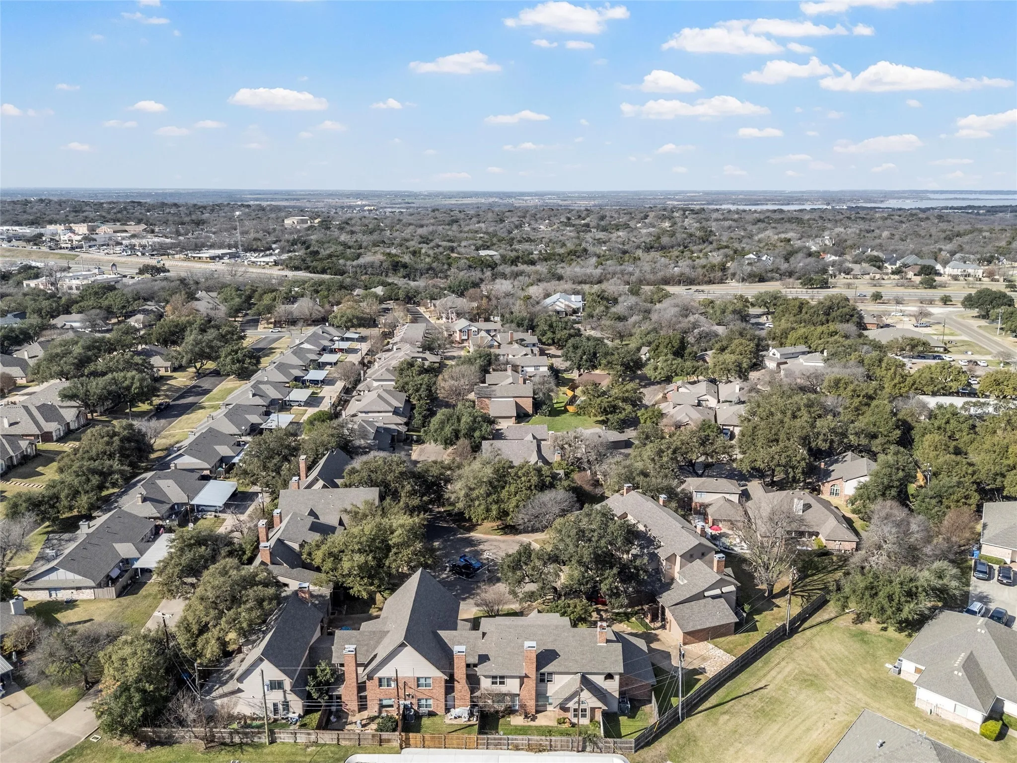 Condominium For Sale in Mc Lennan County , 156 Pleasant Grove Lane 5, Waco, Texas 76712, 2 Bedroom, 2 Bathroom, 1 Garage spaces, 1,656 Sqft, built in 1985, mls#21154082, Real Estate Agent in Waco, Homes For Sale in Mc Lennan county, Homes For Sale in Waco, Realtor in Waco Texas, Real Estate Brokerage Independent Realty Texas, Luminita Cordes Realtor