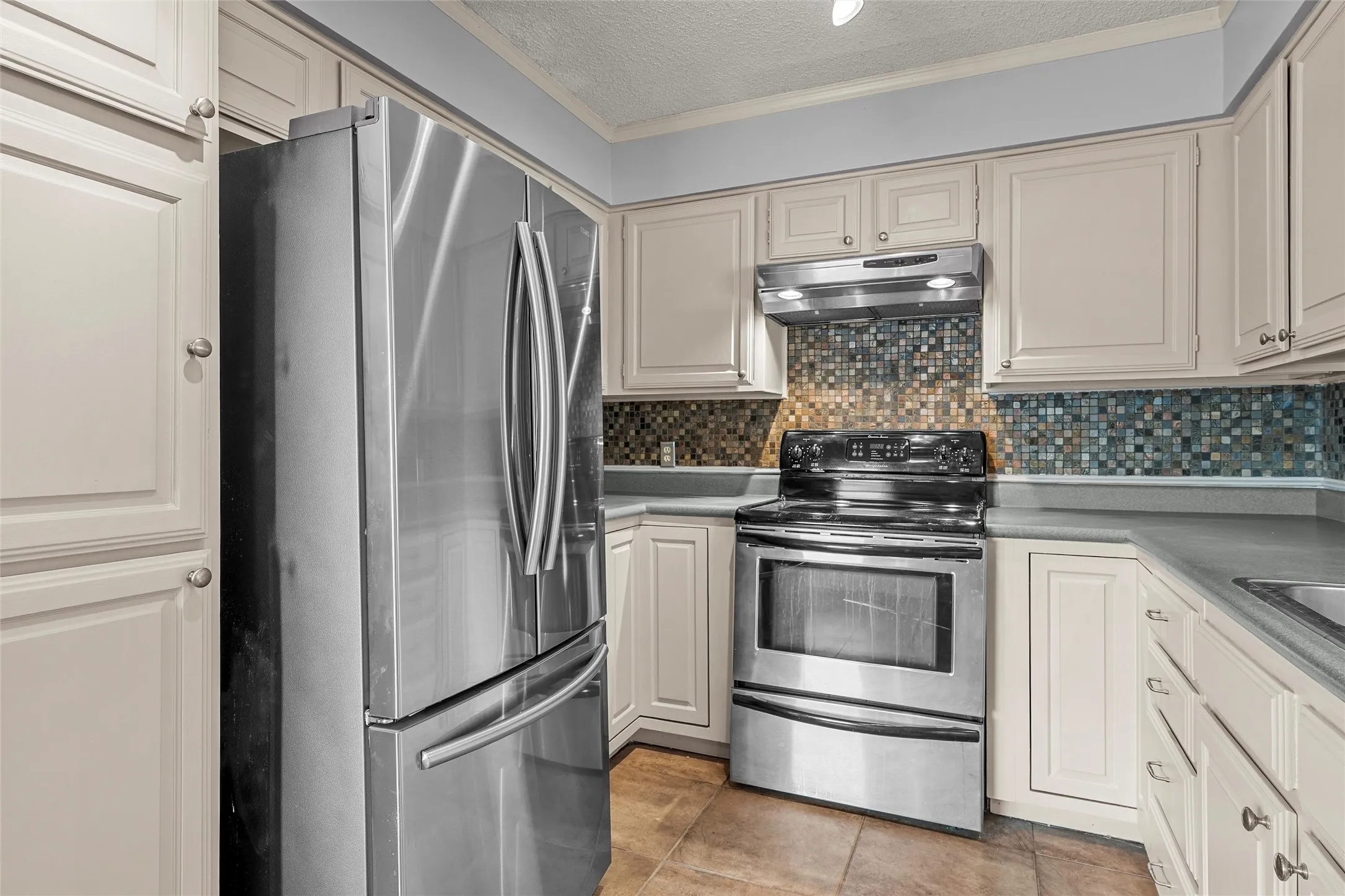 Condominium For Sale in Mc Lennan County , 156 Pleasant Grove Lane 5, Waco, Texas 76712, 2 Bedroom, 2 Bathroom, 1 Garage spaces, 1,656 Sqft, built in 1985, mls#21154082, Real Estate Agent in Waco, Homes For Sale in Mc Lennan county, Homes For Sale in Waco, Realtor in Waco Texas, Real Estate Brokerage Independent Realty Texas, Luminita Cordes Realtor