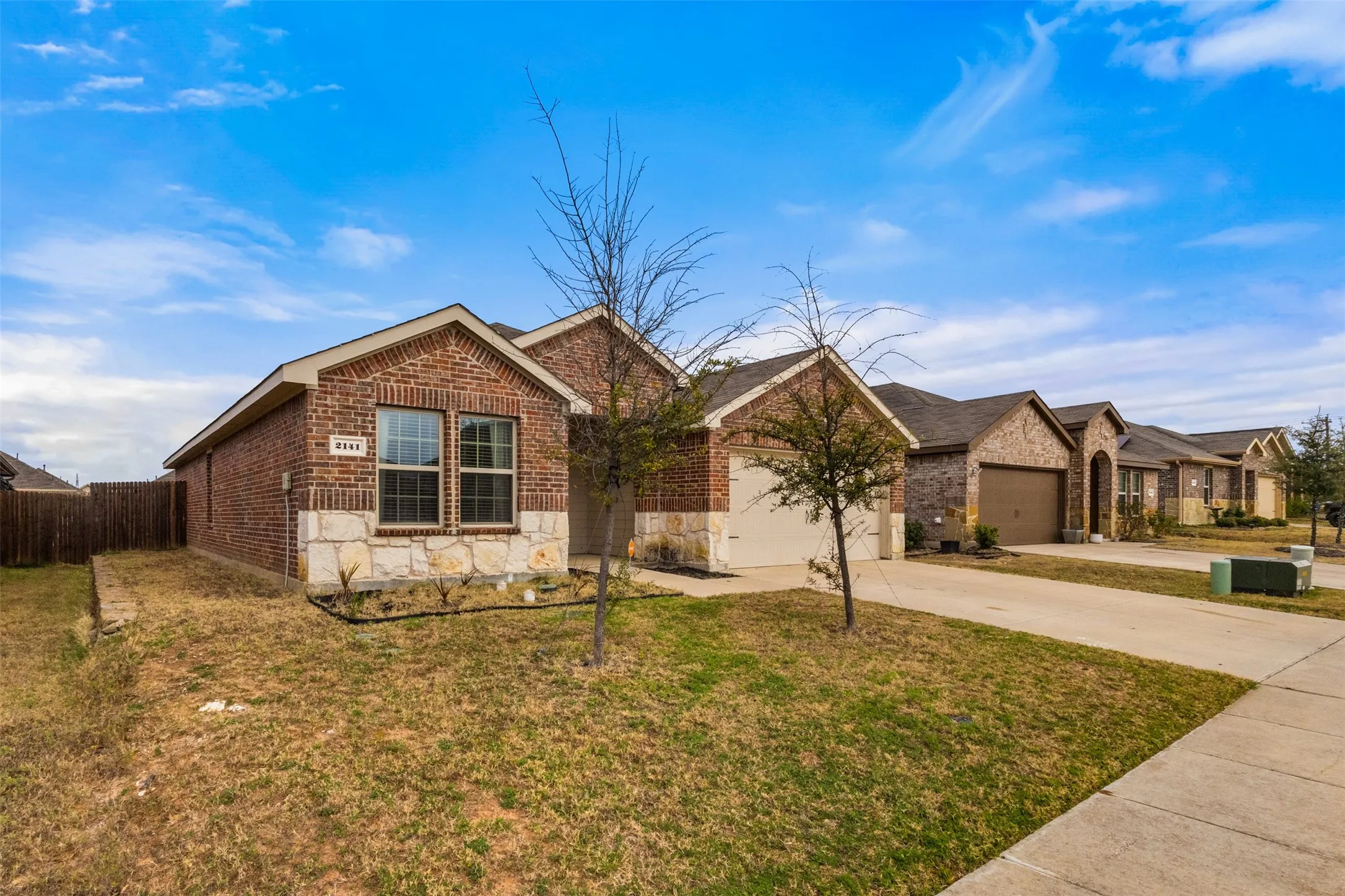 Single Family Residence For Sale in Hunt County , 2141 Palestine Oak Drive, Royse City, Texas 75189, 3 Bedroom, 2 Bathroom, 2 Garage spaces, 1,607 Sqft, built in 2020, Preowned, mls#21154148, Real Estate Agent in Royse City, Homes For Sale in Hunt county, Homes For Sale in Royse City, Realtor in Royse City Texas, Real Estate Brokerage Independent Realty Texas, Luminita Cordes Realtor