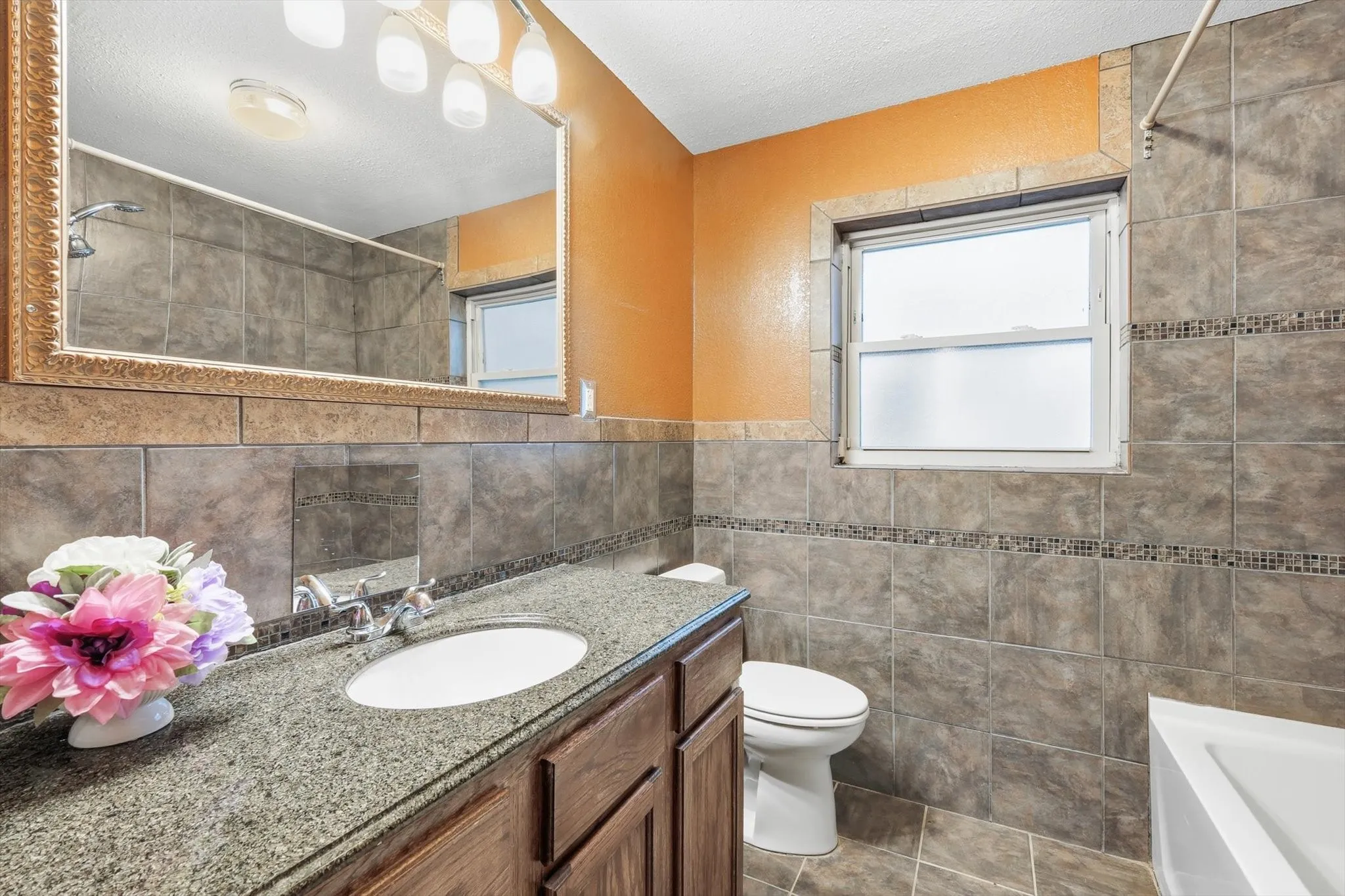 Single Family Residence For Sale in Tarrant County , 1809 Toplea Drive, Euless, Texas 76040, 3 Bedroom, 2 Bathroom, 2 Garage spaces, 1,771 Sqft, built in 1962, mls#21153356, Real Estate Agent in Euless, Homes For Sale in Tarrant county, Homes For Sale in Euless, Realtor in Euless Texas, Real Estate Brokerage Independent Realty Texas, Luminita Cordes Realtor