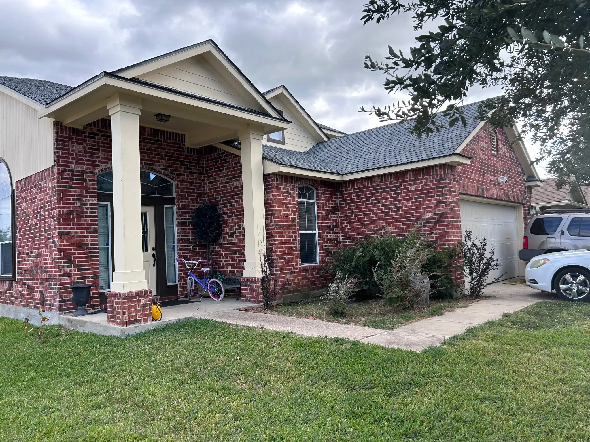 Single Family Residence For Sale in Mc Lennan County , 10156 China Creek Drive, Waco, Texas 76708, 4 Bedroom, 3 Bathroom, 2 Garage spaces, 2,140 Sqft, built in 2007, mls#21137939, Real Estate Agent in Waco, Homes For Sale in Mc Lennan county, Homes For Sale in Waco, Realtor in Waco Texas, Real Estate Brokerage Independent Realty Texas, Luminita Cordes Realtor