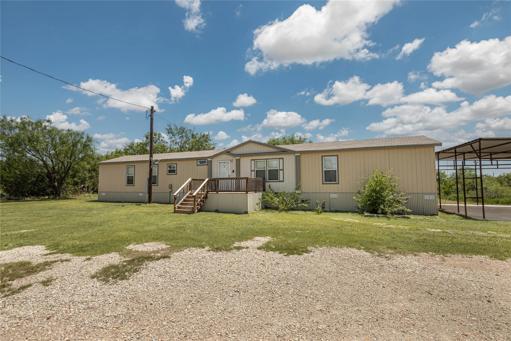 Mobile Home For Sale in Shackelford County , 1147 County Road 150, Abilene, Texas 79601, 3 Bedrooms, 2 Bathrooms, Garage spaces, 1,360 Sqft, built in 2015, Preowned, Price $241,900, mls#21154142, Real Estate Agent in Abilene, Homes For Sale in Shackelford county, Homes For Sale in Abilene, Realtor in Abilene Texas, Real Estate Brokerage Independent Realty Texas, Luminita Cordes Realtor