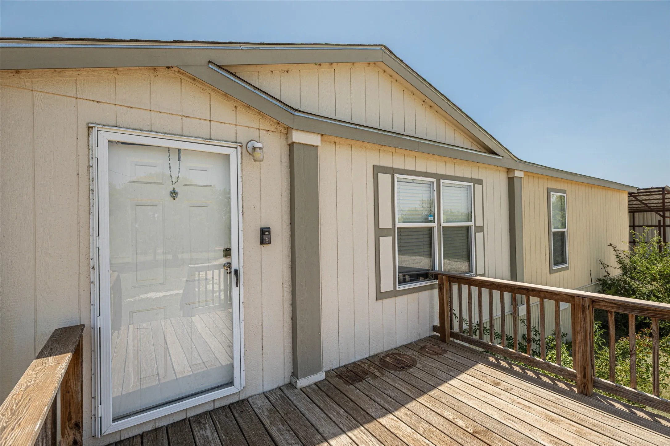 Mobile Home For Sale in Shackelford County , 1147 County Road 150, Abilene, Texas 79601, 3 Bedrooms, 2 Bathrooms, Garage spaces, 1,360 Sqft, built in 2015, Preowned, Price $241,900, mls#21154142, Real Estate Agent in Abilene, Homes For Sale in Shackelford county, Homes For Sale in Abilene, Realtor in Abilene Texas, Real Estate Brokerage Independent Realty Texas, Luminita Cordes Realtor