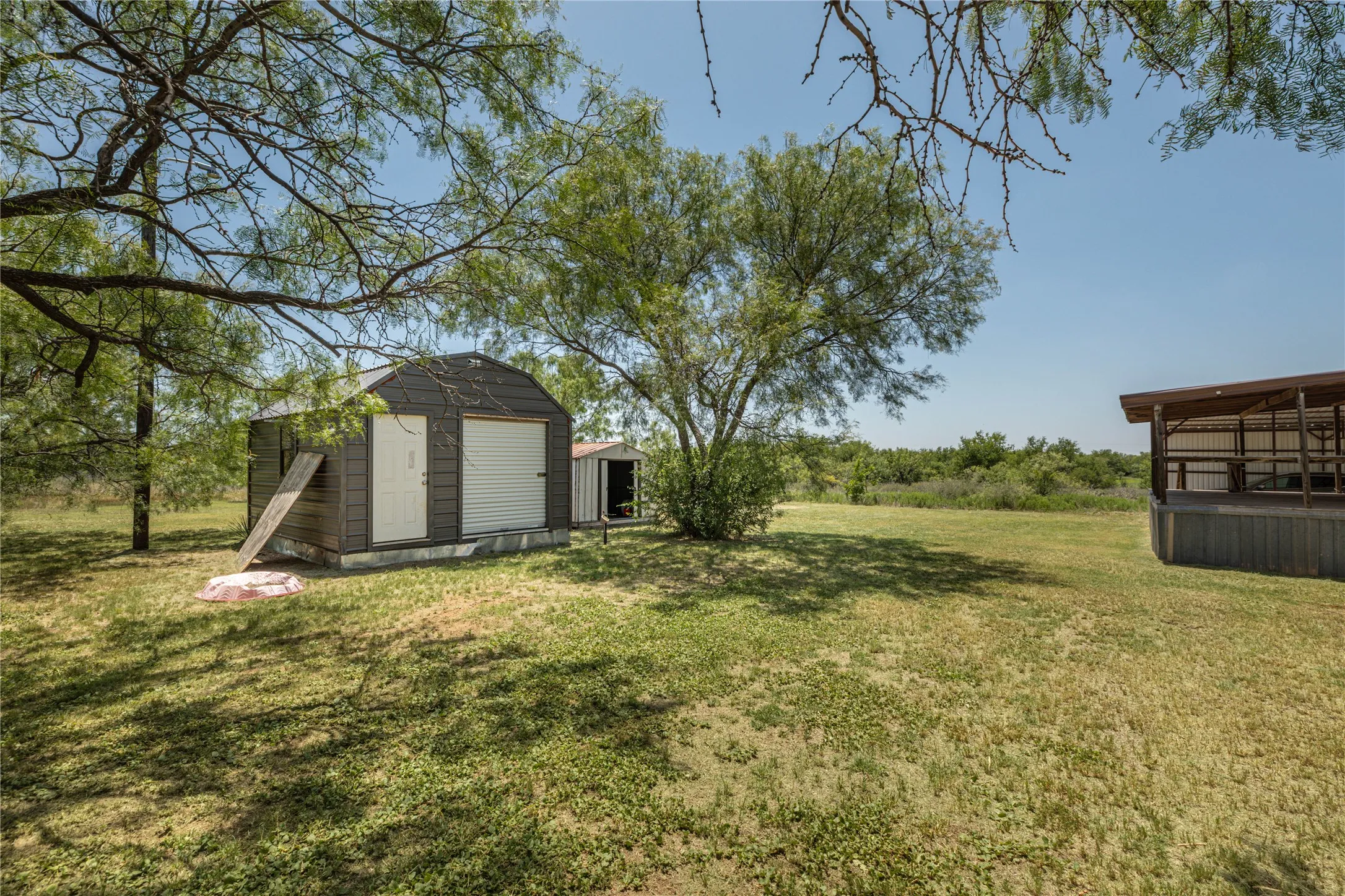 Mobile Home For Sale in Shackelford County , 1147 County Road 150, Abilene, Texas 79601, 3 Bedrooms, 2 Bathrooms, Garage spaces, 1,360 Sqft, built in 2015, Preowned, Price $241,900, mls#21154142, Real Estate Agent in Abilene, Homes For Sale in Shackelford county, Homes For Sale in Abilene, Realtor in Abilene Texas, Real Estate Brokerage Independent Realty Texas, Luminita Cordes Realtor