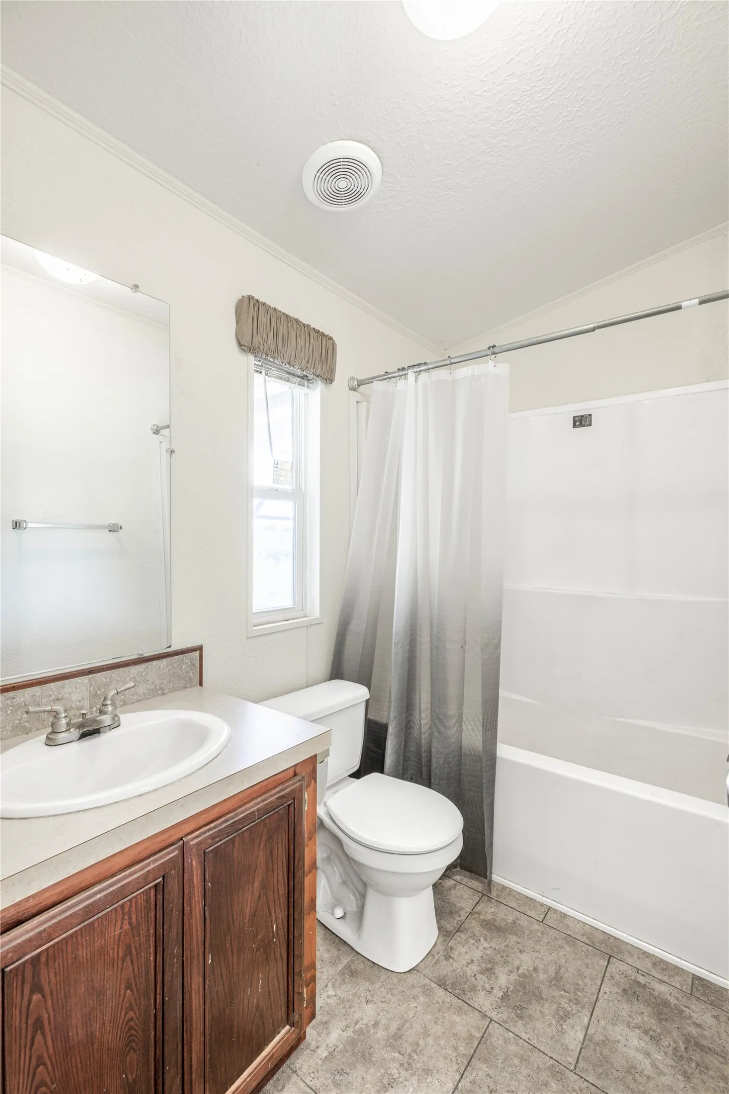 Mobile Home For Sale in Shackelford County , 1147 County Road 150, Abilene, Texas 79601, 3 Bedrooms, 2 Bathrooms, Garage spaces, 1,360 Sqft, built in 2015, Preowned, Price $241,900, mls#21154142, Real Estate Agent in Abilene, Homes For Sale in Shackelford county, Homes For Sale in Abilene, Realtor in Abilene Texas, Real Estate Brokerage Independent Realty Texas, Luminita Cordes Realtor