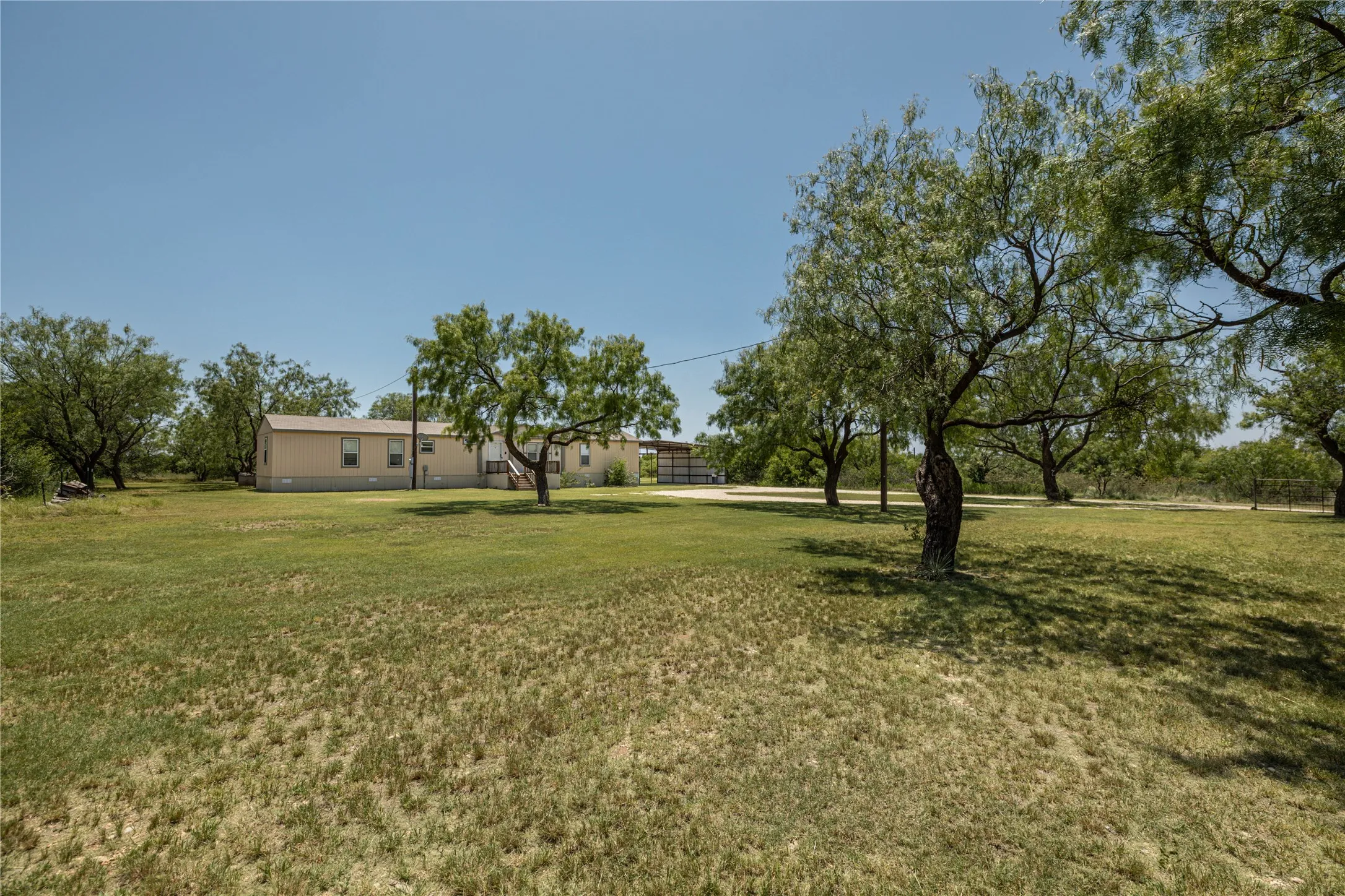 Mobile Home For Sale in Shackelford County , 1147 County Road 150, Abilene, Texas 79601, 3 Bedrooms, 2 Bathrooms, Garage spaces, 1,360 Sqft, built in 2015, Preowned, Price $241,900, mls#21154142, Real Estate Agent in Abilene, Homes For Sale in Shackelford county, Homes For Sale in Abilene, Realtor in Abilene Texas, Real Estate Brokerage Independent Realty Texas, Luminita Cordes Realtor
