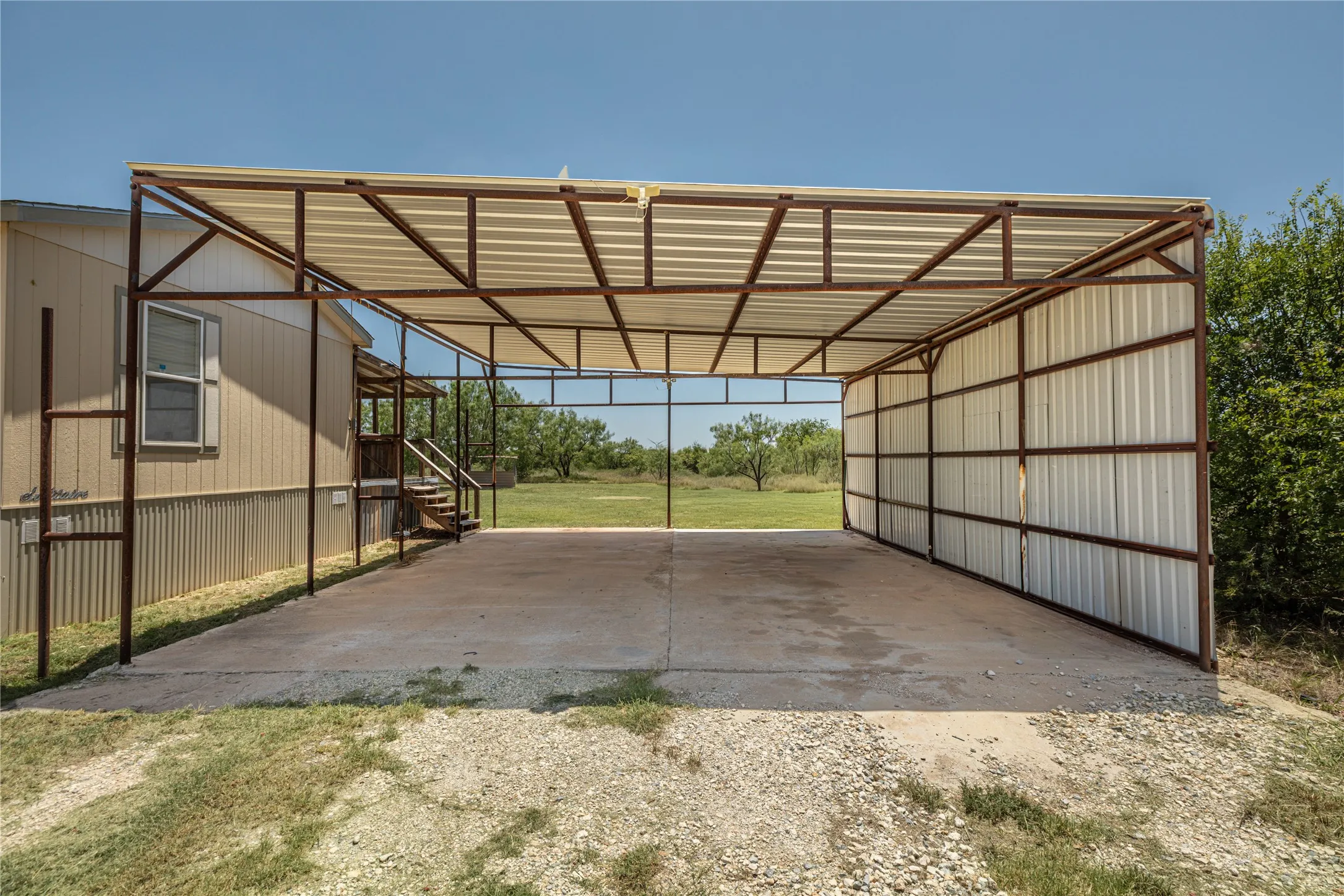 Mobile Home For Sale in Shackelford County , 1147 County Road 150, Abilene, Texas 79601, 3 Bedrooms, 2 Bathrooms, Garage spaces, 1,360 Sqft, built in 2015, Preowned, Price $241,900, mls#21154142, Real Estate Agent in Abilene, Homes For Sale in Shackelford county, Homes For Sale in Abilene, Realtor in Abilene Texas, Real Estate Brokerage Independent Realty Texas, Luminita Cordes Realtor