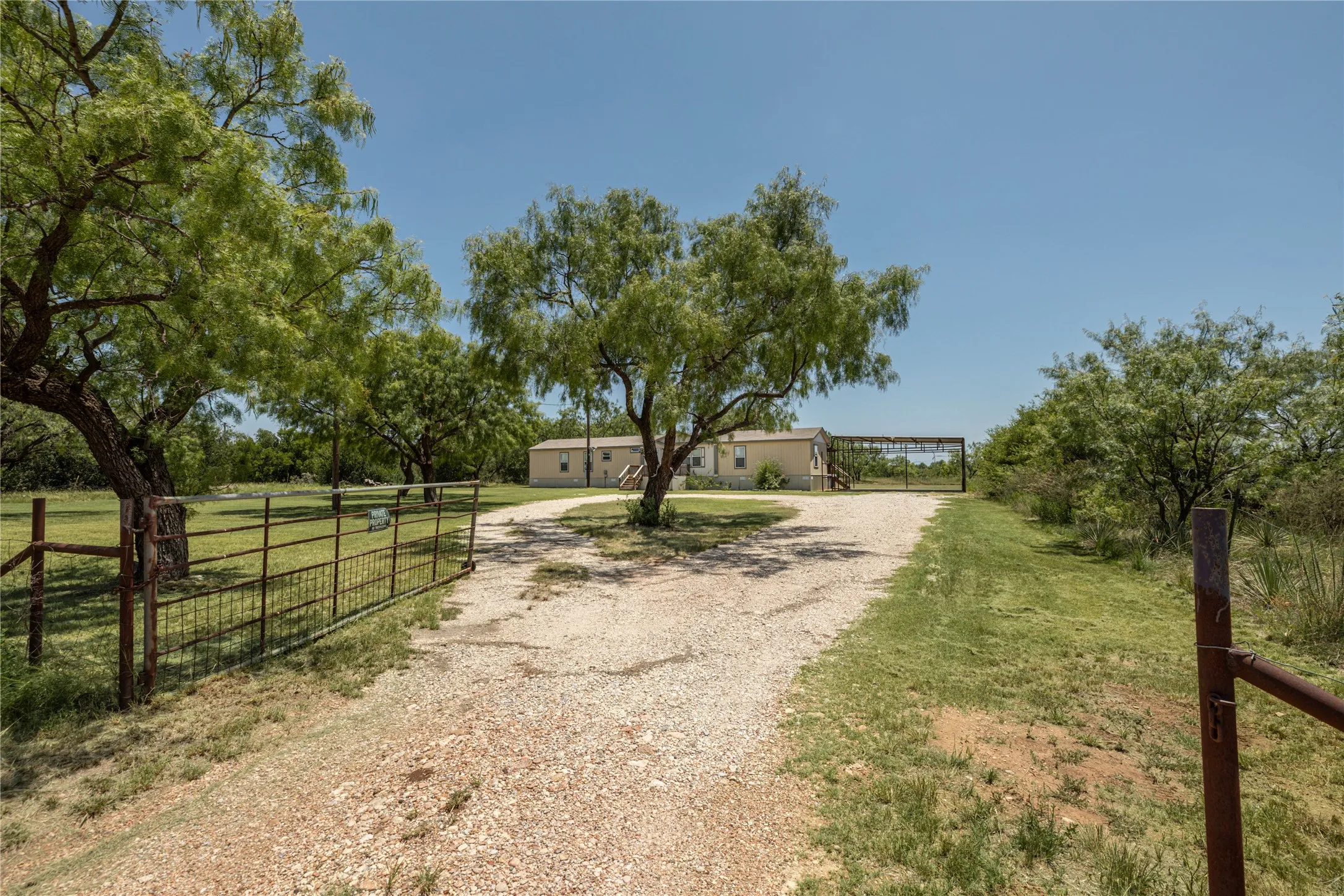 Mobile Home For Sale in Shackelford County , 1147 County Road 150, Abilene, Texas 79601, 3 Bedrooms, 2 Bathrooms, Garage spaces, 1,360 Sqft, built in 2015, Preowned, Price $241,900, mls#21154142, Real Estate Agent in Abilene, Homes For Sale in Shackelford county, Homes For Sale in Abilene, Realtor in Abilene Texas, Real Estate Brokerage Independent Realty Texas, Luminita Cordes Realtor