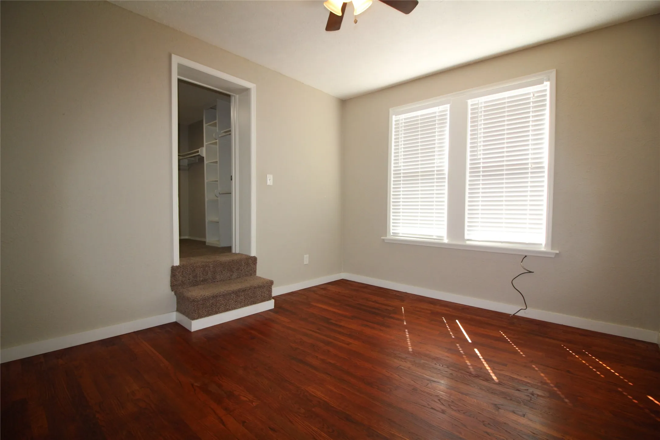 Condominium For Rent in Hunt County , 2309 Wesley Street D, Greenville, Texas 75401, 2 Bedroom, 1 Bathroom, Garage spaces, 1,150 Sqft, built in 1910, Preowned, mls#21152011, Real Estate Agent in Greenville, Homes For Rent in Hunt county, Homes For Rent in Greenville, Realtor in Greenville Texas, Real Estate Brokerage Independent Realty Texas, Luminita Cordes Realtor