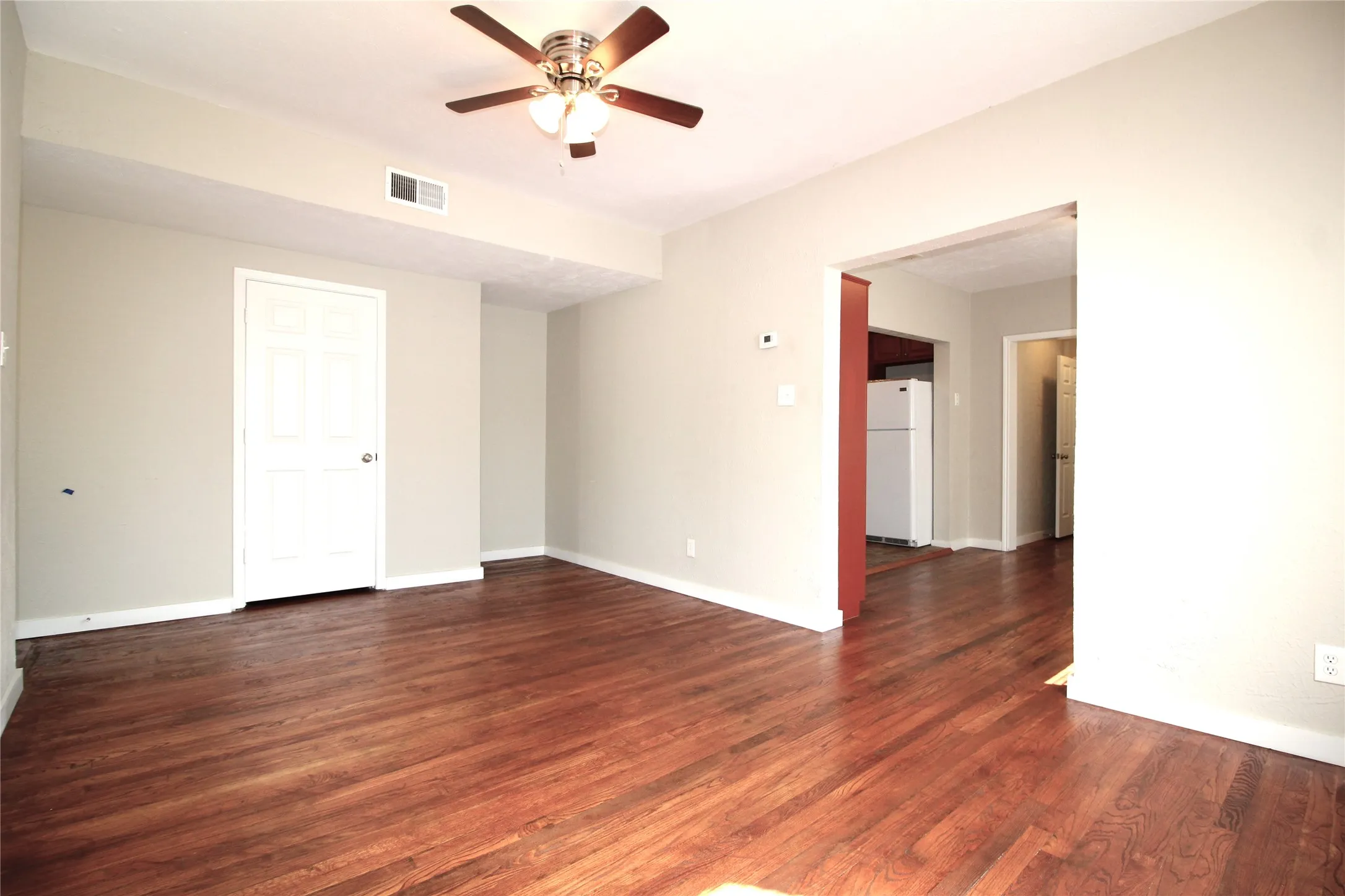 Condominium For Rent in Hunt County , 2309 Wesley Street D, Greenville, Texas 75401, 2 Bedroom, 1 Bathroom, Garage spaces, 1,150 Sqft, built in 1910, Preowned, mls#21152011, Real Estate Agent in Greenville, Homes For Rent in Hunt county, Homes For Rent in Greenville, Realtor in Greenville Texas, Real Estate Brokerage Independent Realty Texas, Luminita Cordes Realtor