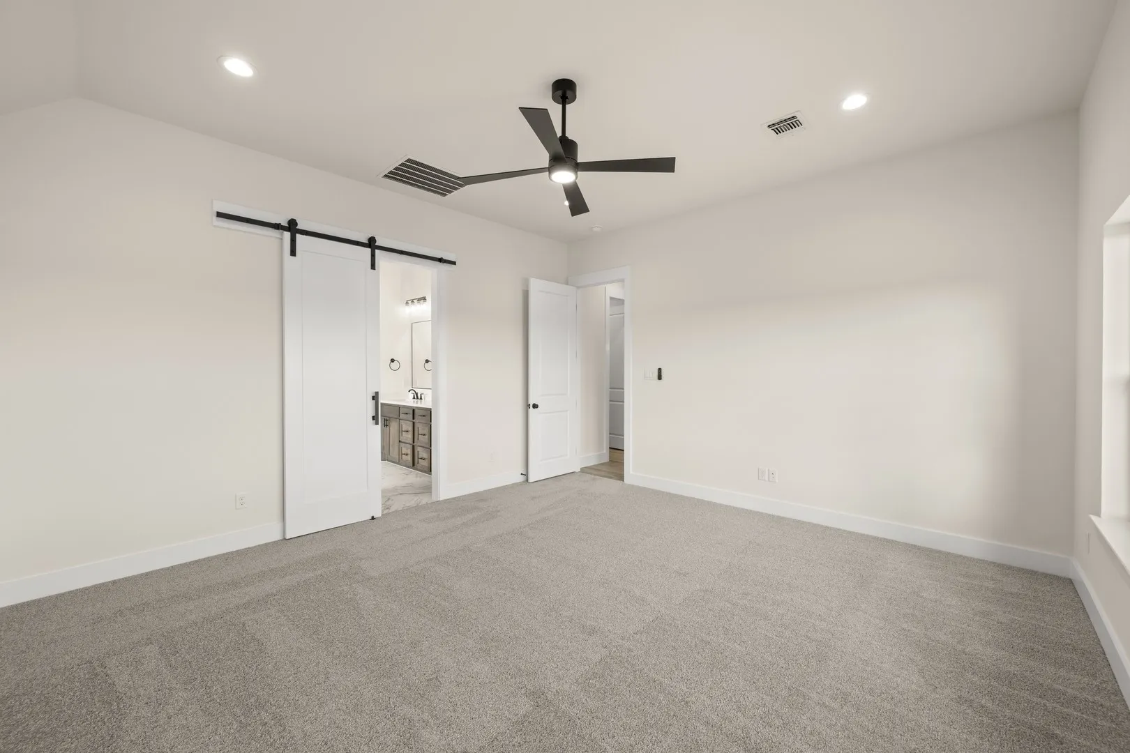 115 Blackstar- Primary Suite-2