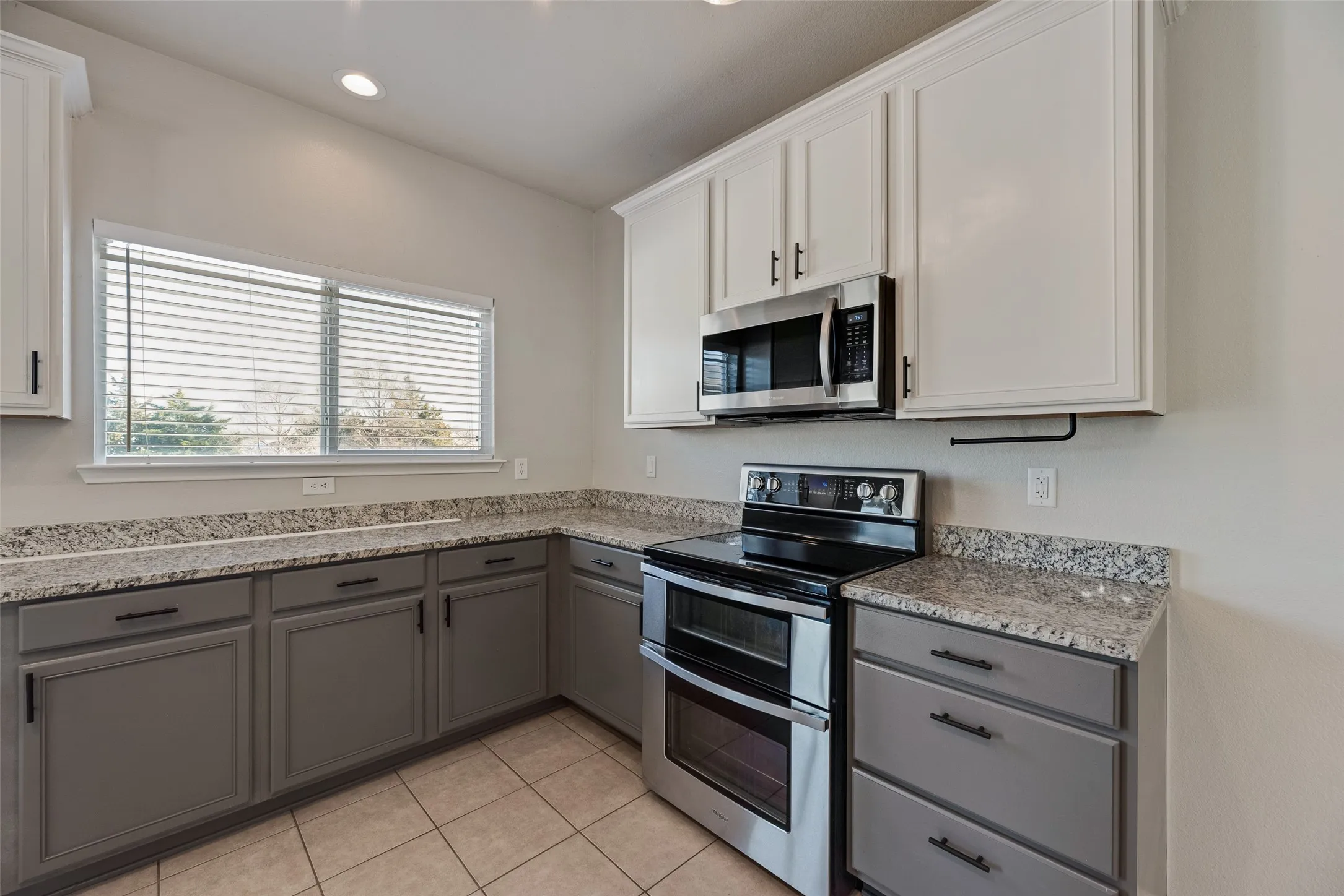 Single Family Residence For Sale in Denton County , 1724 Murphy Court, Providence Village, Texas 76227, 3 Bedroom, 2 Bathroom, 2 Garage spaces, 1,687 Sqft, built in 2010, mls#21154447, Real Estate Agent in Providence Village, Homes For Sale in Denton county, Homes For Sale in Providence Village, Realtor in Providence Village Texas, Real Estate Brokerage Independent Realty Texas, Luminita Cordes Realtor