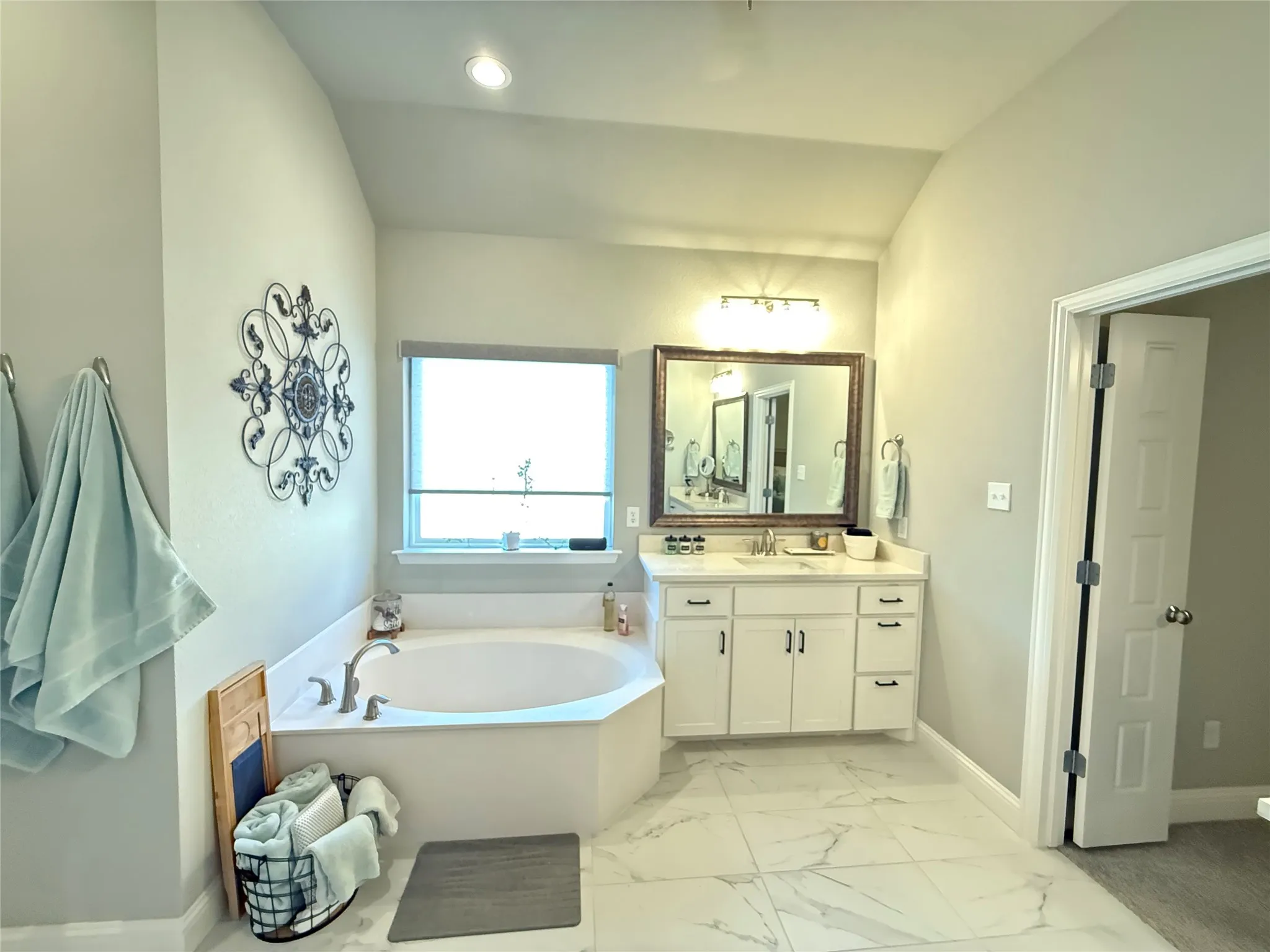 Single Family Residence For Sale in Parker County , 1021 Churchill Lane, Millsap, Texas 76066, 4 Bedrooms, 2 Bathrooms, 2 Garage spaces, 2,323 Sqft, built in 2021, Preowned, Price $739,900, mls#21139489, Real Estate Agent in Millsap, Homes For Sale in Parker county, Homes For Sale in Millsap, Realtor in Millsap Texas, Real Estate Brokerage Independent Realty Texas, Luminita Cordes Realtor