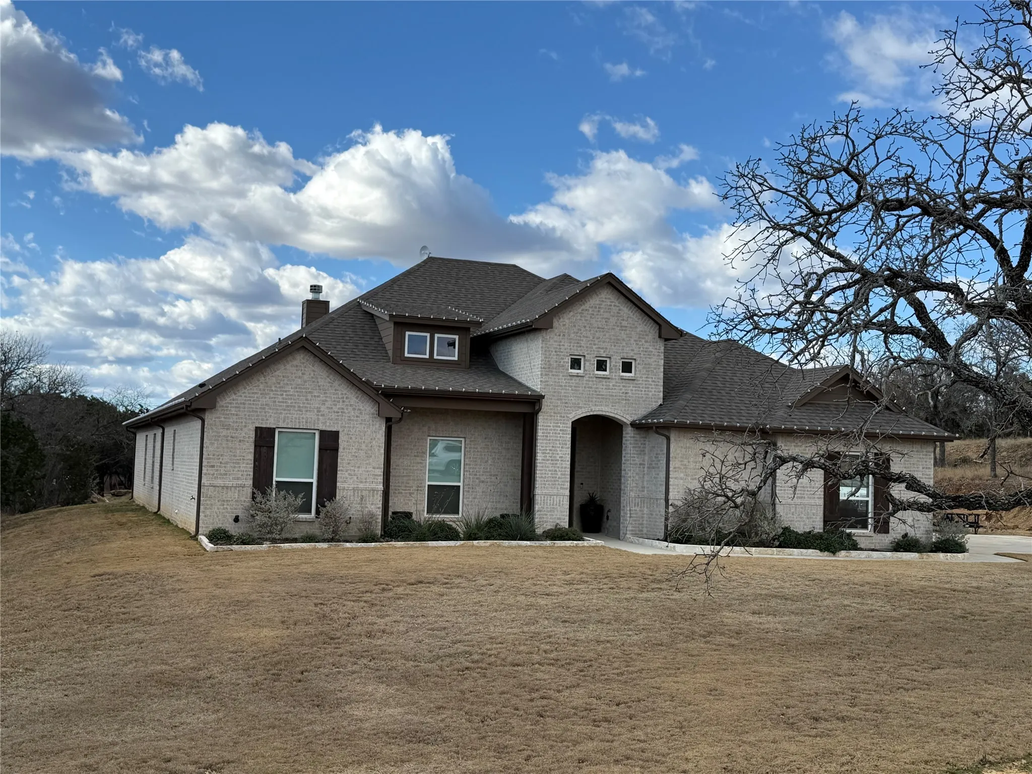 Single Family Residence For Sale in Parker County , 1021 Churchill Lane, Millsap, Texas 76066, 4 Bedrooms, 2 Bathrooms, 2 Garage spaces, 2,323 Sqft, built in 2021, Preowned, Price $739,900, mls#21139489, Real Estate Agent in Millsap, Homes For Sale in Parker county, Homes For Sale in Millsap, Realtor in Millsap Texas, Real Estate Brokerage Independent Realty Texas, Luminita Cordes Realtor