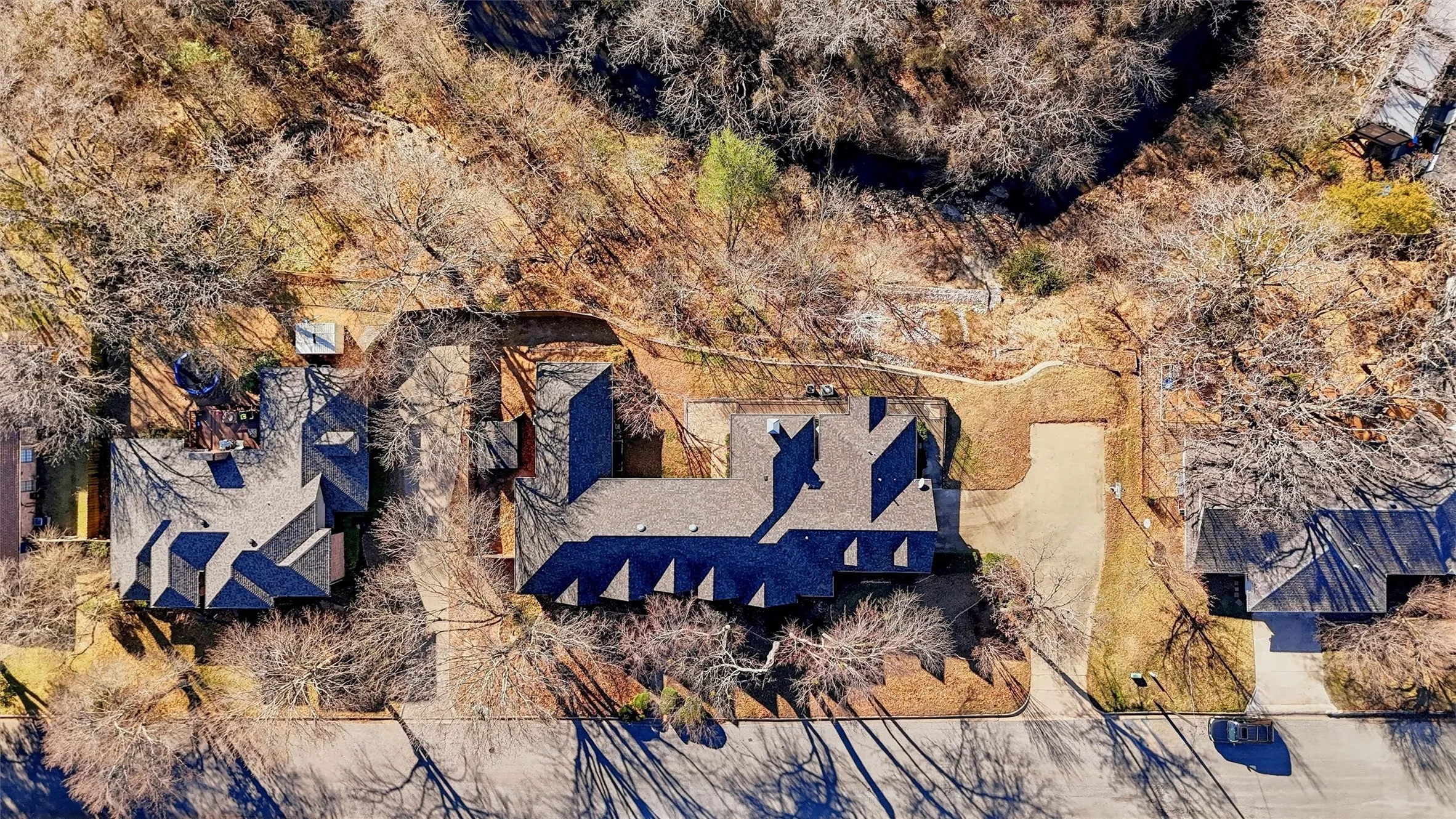 Single Family Residence For Sale in Grayson County , 2210 Meadows Lane, Sherman, Texas 75092, 4 Bedroom, 5 Bathroom, 2 Garage spaces, 3,301 Sqft, built in 1993, Preowned, mls#21153981, Real Estate Agent in Sherman, Homes For Sale in Grayson county, Homes For Sale in Sherman, Realtor in Sherman Texas, Real Estate Brokerage Independent Realty Texas, Luminita Cordes Realtor