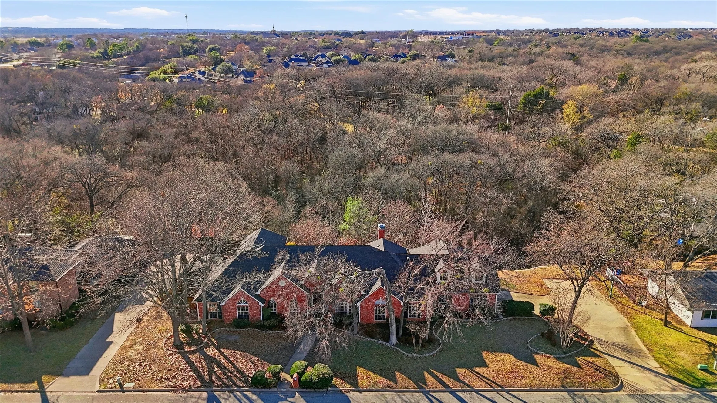 Single Family Residence For Sale in Grayson County , 2210 Meadows Lane, Sherman, Texas 75092, 4 Bedroom, 5 Bathroom, 2 Garage spaces, 3,301 Sqft, built in 1993, Preowned, mls#21153981, Real Estate Agent in Sherman, Homes For Sale in Grayson county, Homes For Sale in Sherman, Realtor in Sherman Texas, Real Estate Brokerage Independent Realty Texas, Luminita Cordes Realtor