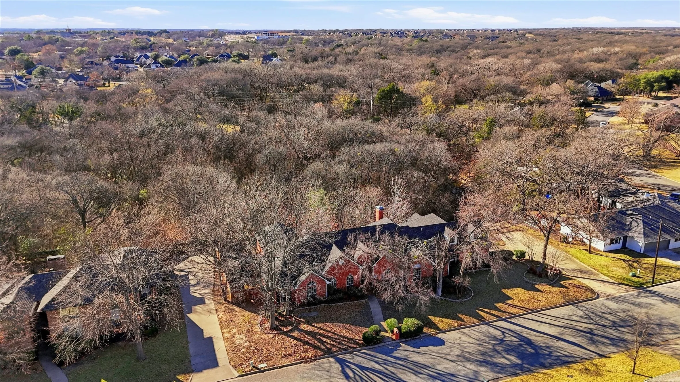 Single Family Residence For Sale in Grayson County , 2210 Meadows Lane, Sherman, Texas 75092, 4 Bedroom, 5 Bathroom, 2 Garage spaces, 3,301 Sqft, built in 1993, Preowned, mls#21153981, Real Estate Agent in Sherman, Homes For Sale in Grayson county, Homes For Sale in Sherman, Realtor in Sherman Texas, Real Estate Brokerage Independent Realty Texas, Luminita Cordes Realtor