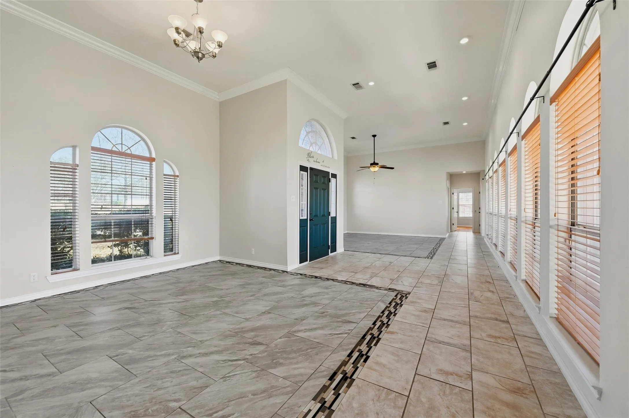 Single Family Residence For Sale in Grayson County , 2210 Meadows Lane, Sherman, Texas 75092, 4 Bedroom, 5 Bathroom, 2 Garage spaces, 3,301 Sqft, built in 1993, Preowned, mls#21153981, Real Estate Agent in Sherman, Homes For Sale in Grayson county, Homes For Sale in Sherman, Realtor in Sherman Texas, Real Estate Brokerage Independent Realty Texas, Luminita Cordes Realtor