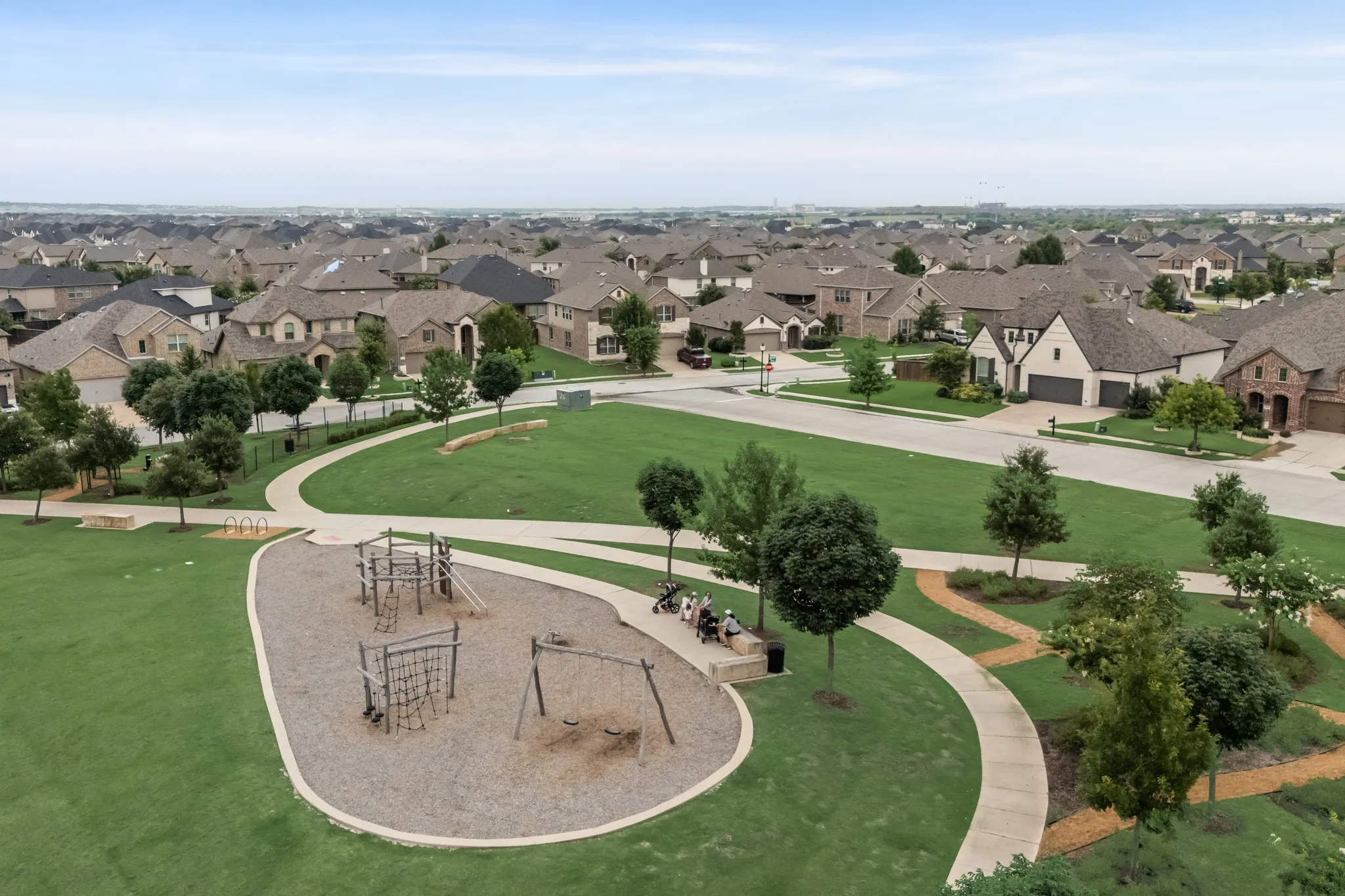 Single Family Residence For Sale in Denton County , 16701 Millenium Park Place, Prosper, Texas 75078, 4 Bedroom, 4 Bathroom, 2 Garage spaces, 3,305 Sqft, built in 2017, mls#21153221, Real Estate Agent in Prosper, Homes For Sale in Denton county, Homes For Sale in Prosper, Realtor in Prosper Texas, Real Estate Brokerage Independent Realty Texas, Luminita Cordes Realtor