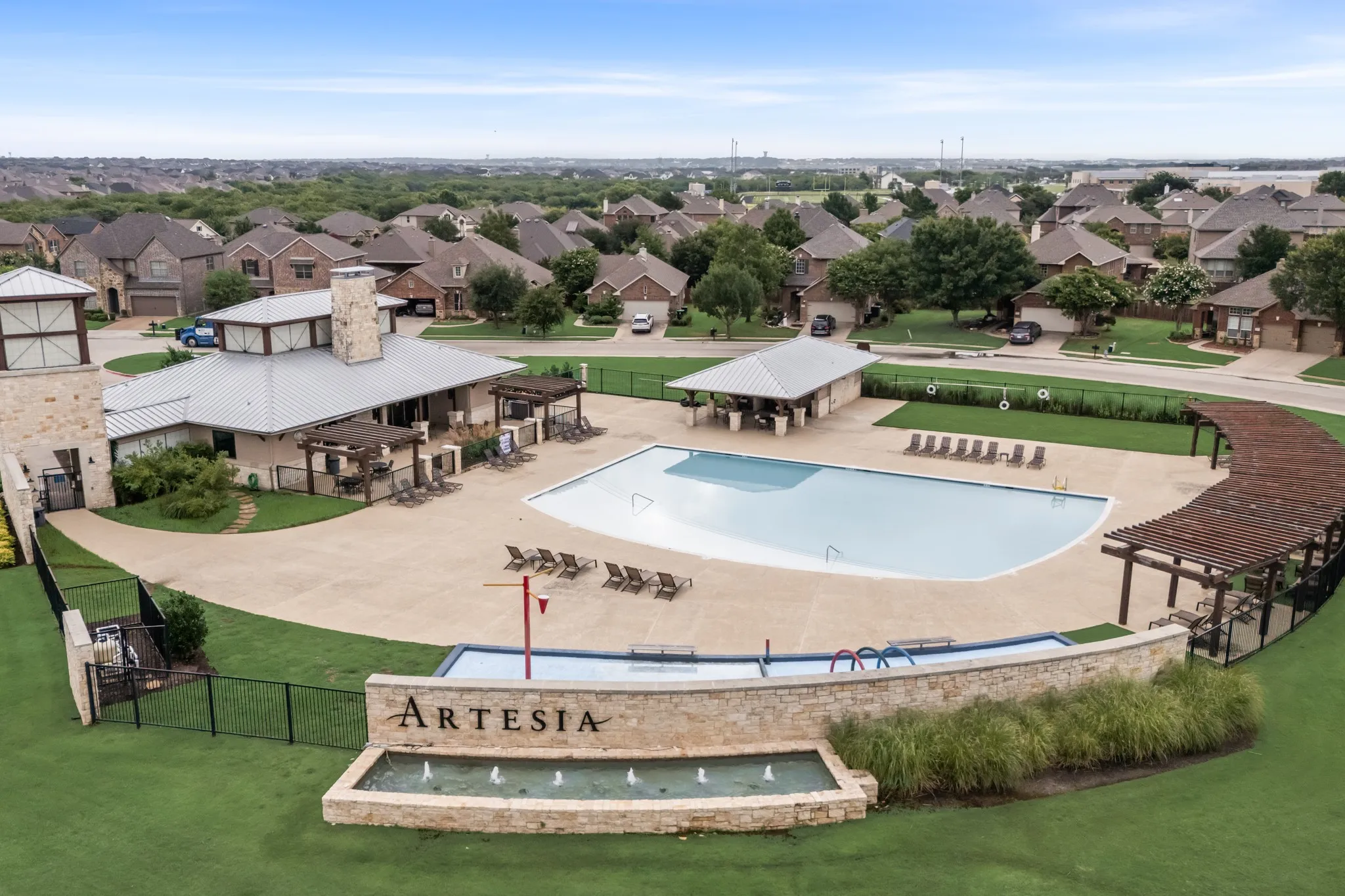 Single Family Residence For Sale in Denton County , 16701 Millenium Park Place, Prosper, Texas 75078, 4 Bedroom, 4 Bathroom, 2 Garage spaces, 3,305 Sqft, built in 2017, mls#21153221, Real Estate Agent in Prosper, Homes For Sale in Denton county, Homes For Sale in Prosper, Realtor in Prosper Texas, Real Estate Brokerage Independent Realty Texas, Luminita Cordes Realtor