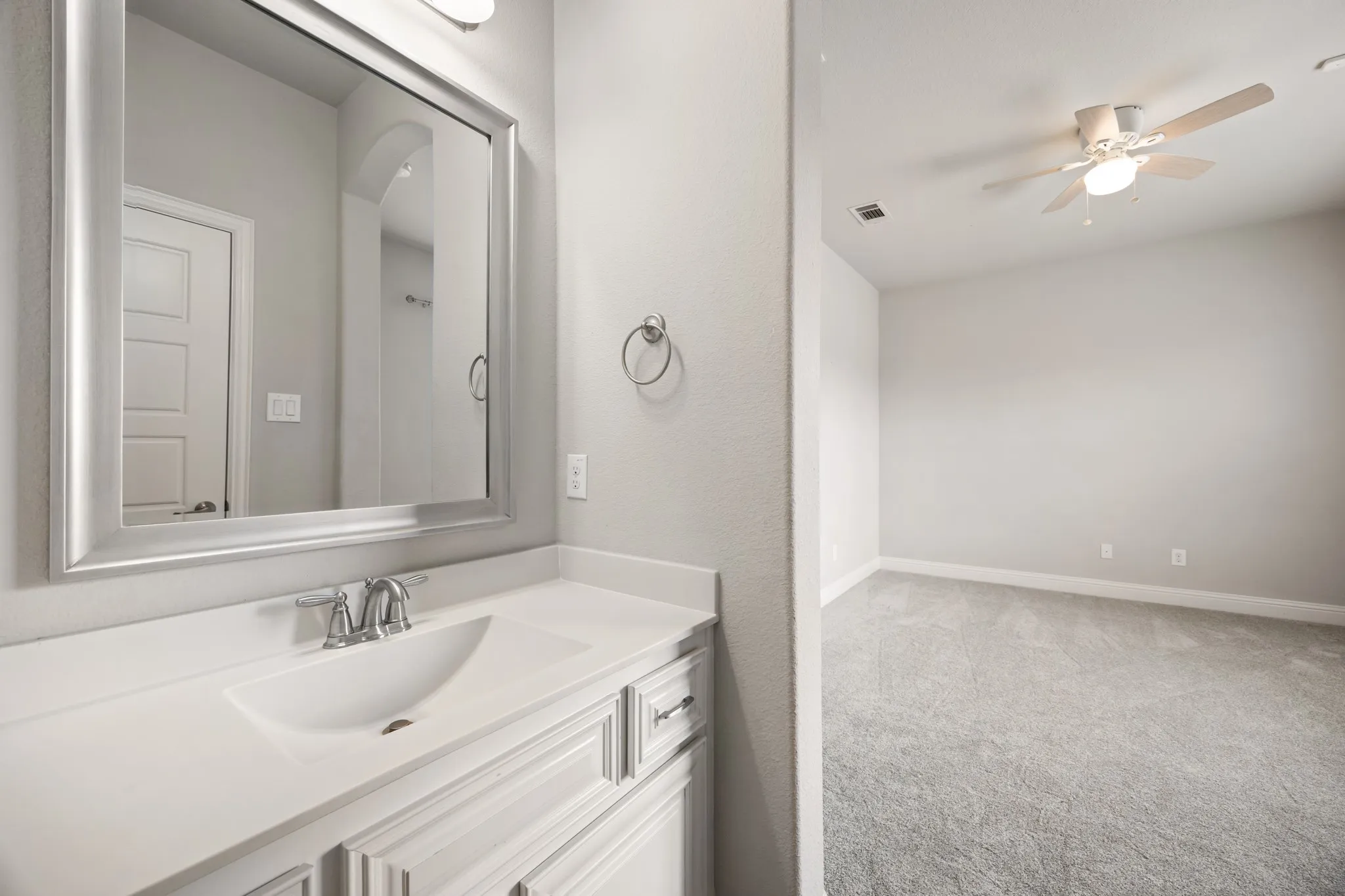 Single Family Residence For Sale in Denton County , 16701 Millenium Park Place, Prosper, Texas 75078, 4 Bedroom, 4 Bathroom, 2 Garage spaces, 3,305 Sqft, built in 2017, mls#21153221, Real Estate Agent in Prosper, Homes For Sale in Denton county, Homes For Sale in Prosper, Realtor in Prosper Texas, Real Estate Brokerage Independent Realty Texas, Luminita Cordes Realtor