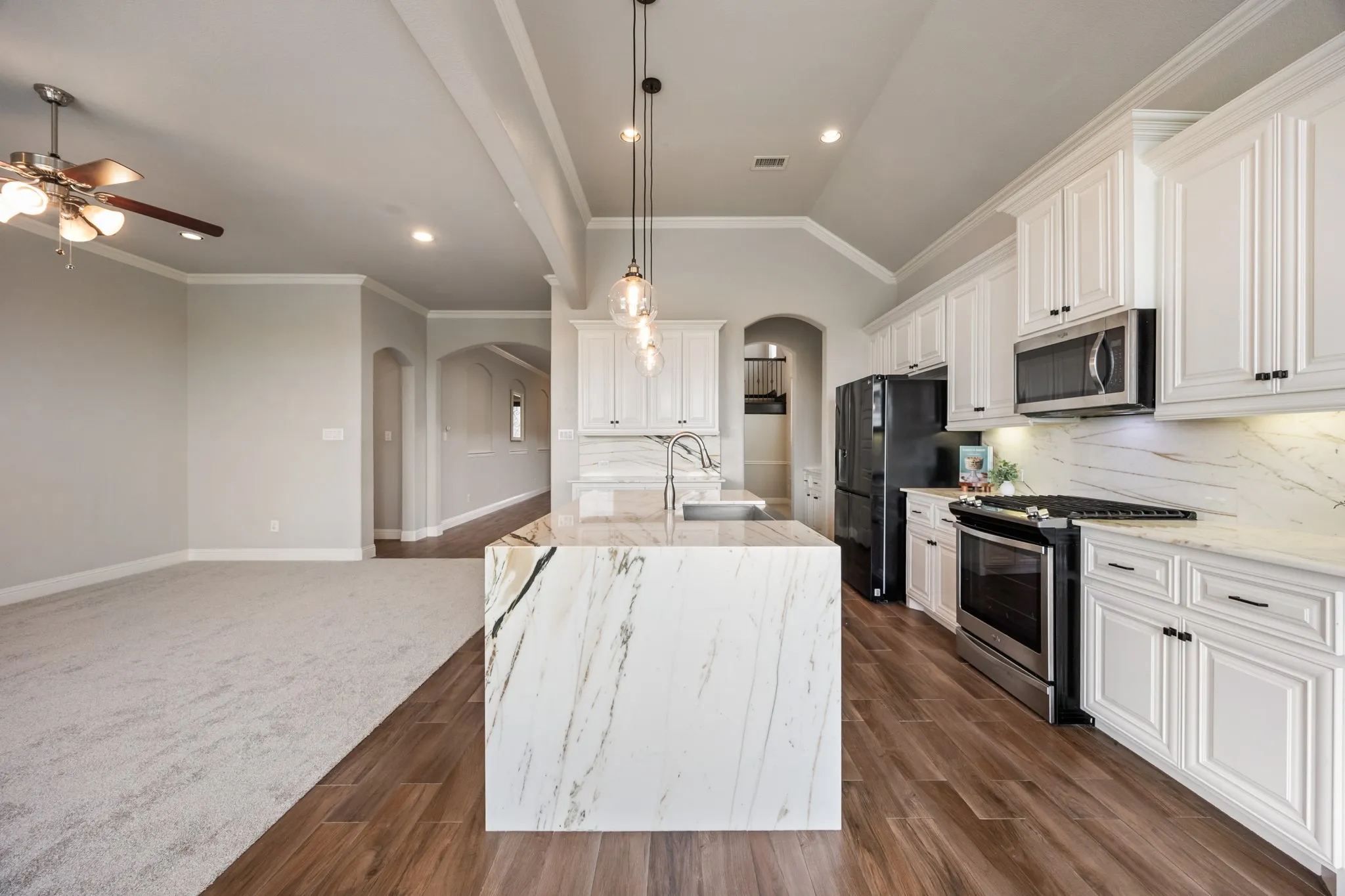 Single Family Residence For Sale in Denton County , 16701 Millenium Park Place, Prosper, Texas 75078, 4 Bedroom, 4 Bathroom, 2 Garage spaces, 3,305 Sqft, built in 2017, mls#21153221, Real Estate Agent in Prosper, Homes For Sale in Denton county, Homes For Sale in Prosper, Realtor in Prosper Texas, Real Estate Brokerage Independent Realty Texas, Luminita Cordes Realtor