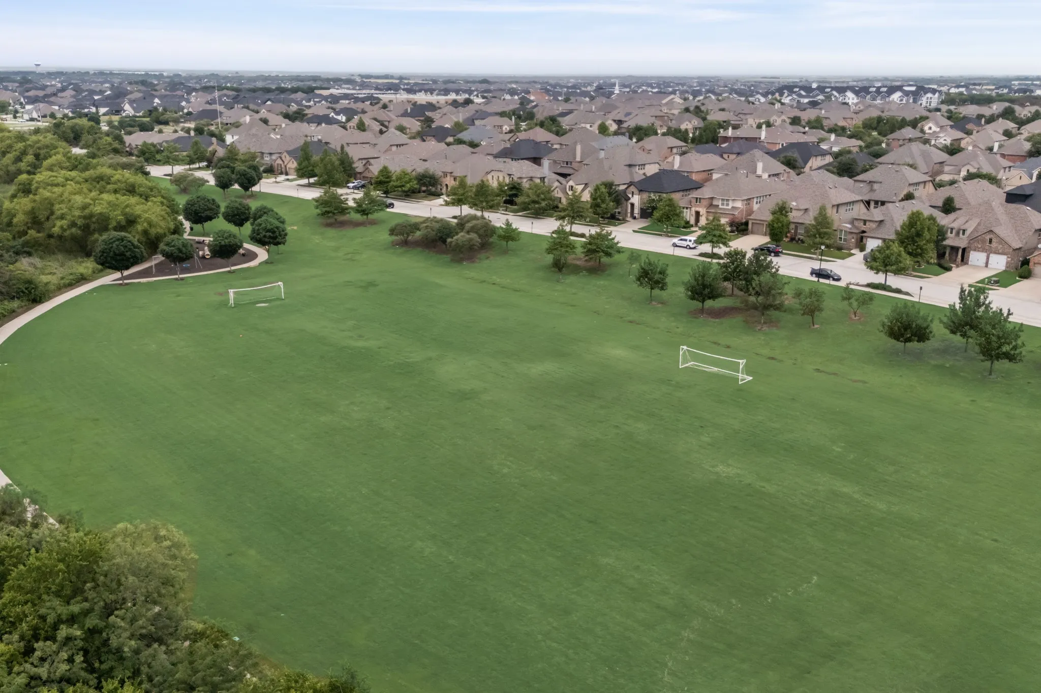 Single Family Residence For Sale in Denton County , 16701 Millenium Park Place, Prosper, Texas 75078, 4 Bedroom, 4 Bathroom, 2 Garage spaces, 3,305 Sqft, built in 2017, mls#21153221, Real Estate Agent in Prosper, Homes For Sale in Denton county, Homes For Sale in Prosper, Realtor in Prosper Texas, Real Estate Brokerage Independent Realty Texas, Luminita Cordes Realtor