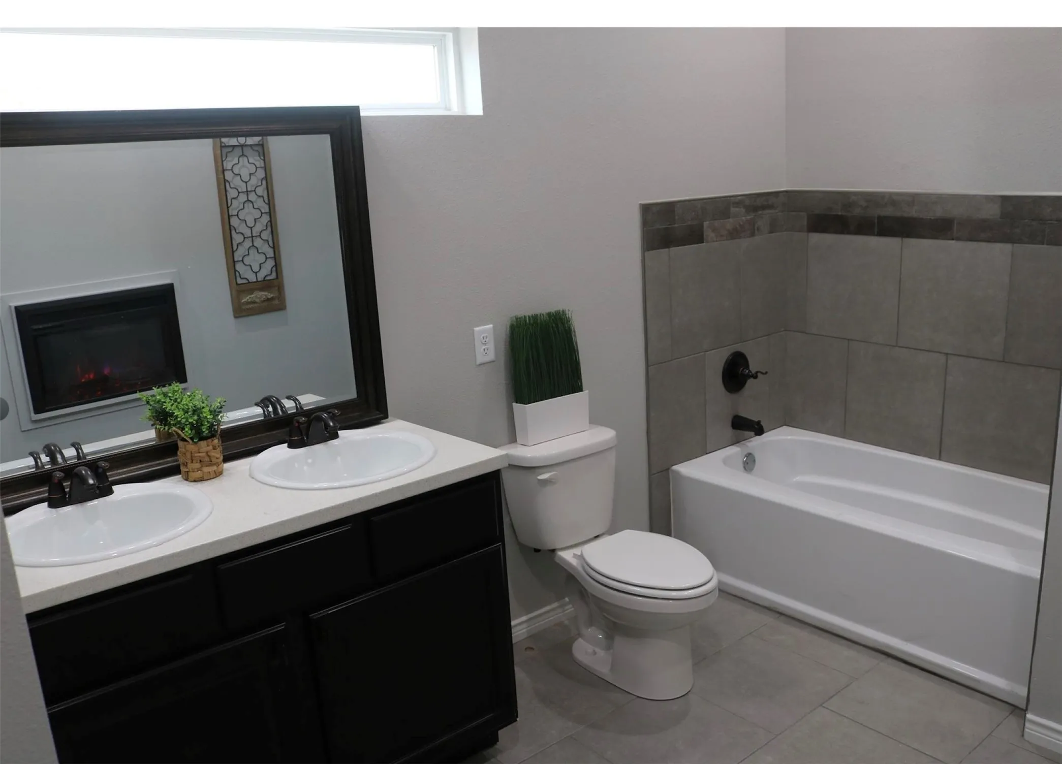 Single Family Residence For Sale in Wise County , 119 Dove Street, Boyd, Texas 76023, 3 Bedroom, 2 Bathroom, Garage spaces, 2,101 Sqft, built in 2019, mls#21154691, Real Estate Agent in Boyd, Homes For Sale in Wise county, Homes For Sale in Boyd, Realtor in Boyd Texas, Real Estate Brokerage Independent Realty Texas, Luminita Cordes Realtor