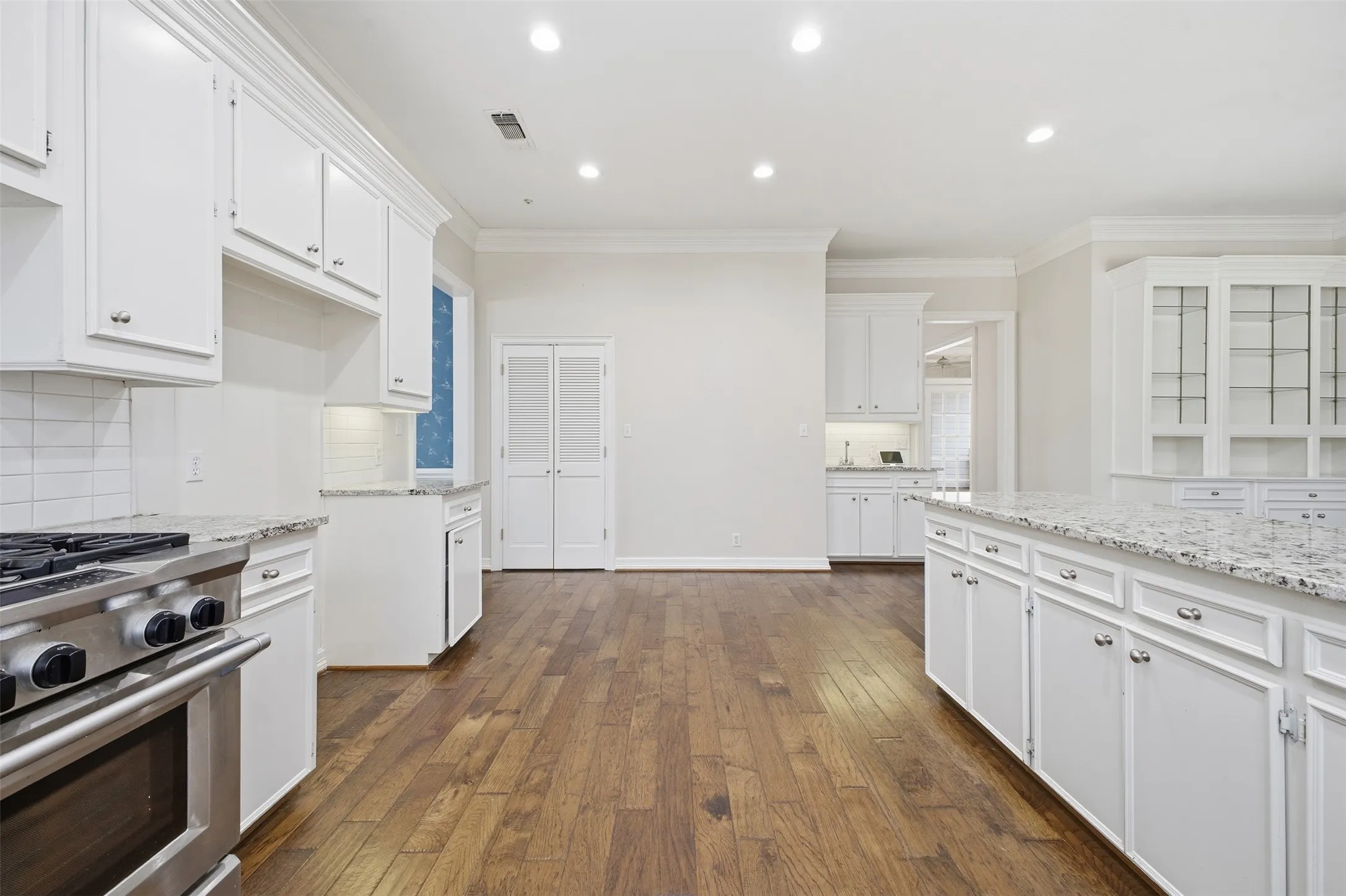 Single Family Residence For Sale in Hopkins County , 1433 Brandy Circle, Sulphur Springs, Texas 75482, 4 Bedroom, 4 Bathroom, 2 Garage spaces, 3,863 Sqft, built in 1987, Preowned, Price $375,000, mls#21153810, Real Estate Agent in Sulphur Springs, Homes For Sale in Hopkins county, Homes For Sale in Sulphur Springs, Realtor in Sulphur Springs Texas, Real Estate Brokerage Independent Realty Texas, Luminita Cordes Realtor