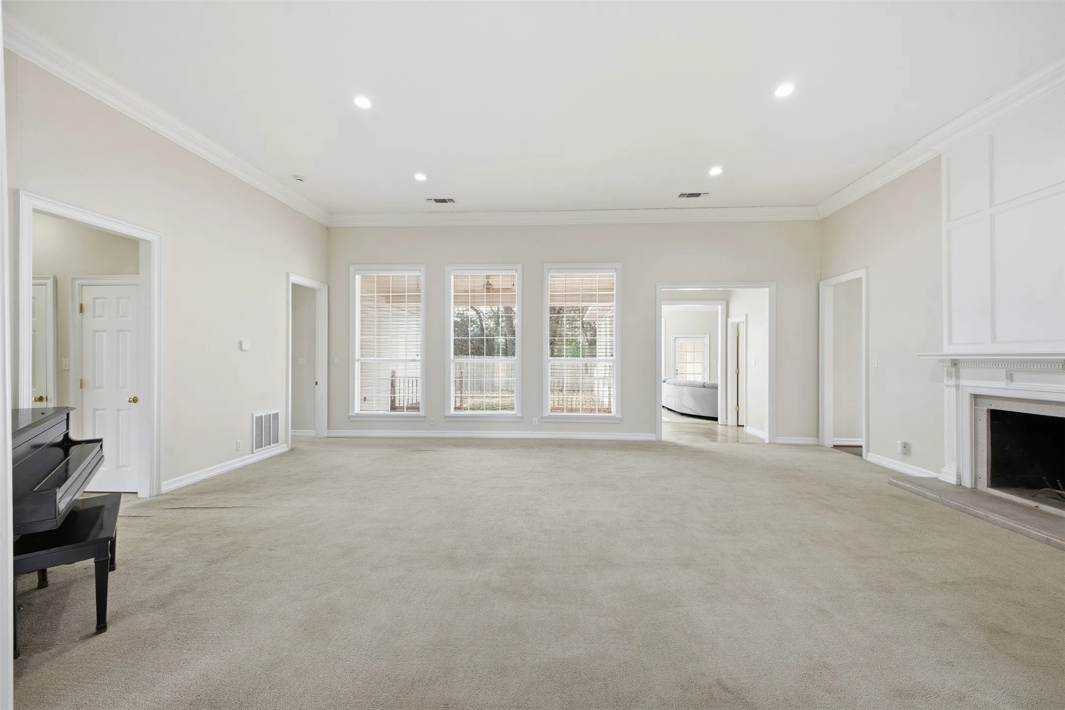 Single Family Residence For Sale in Hopkins County , 1433 Brandy Circle, Sulphur Springs, Texas 75482, 4 Bedroom, 4 Bathroom, 2 Garage spaces, 3,863 Sqft, built in 1987, Preowned, Price $375,000, mls#21153810, Real Estate Agent in Sulphur Springs, Homes For Sale in Hopkins county, Homes For Sale in Sulphur Springs, Realtor in Sulphur Springs Texas, Real Estate Brokerage Independent Realty Texas, Luminita Cordes Realtor