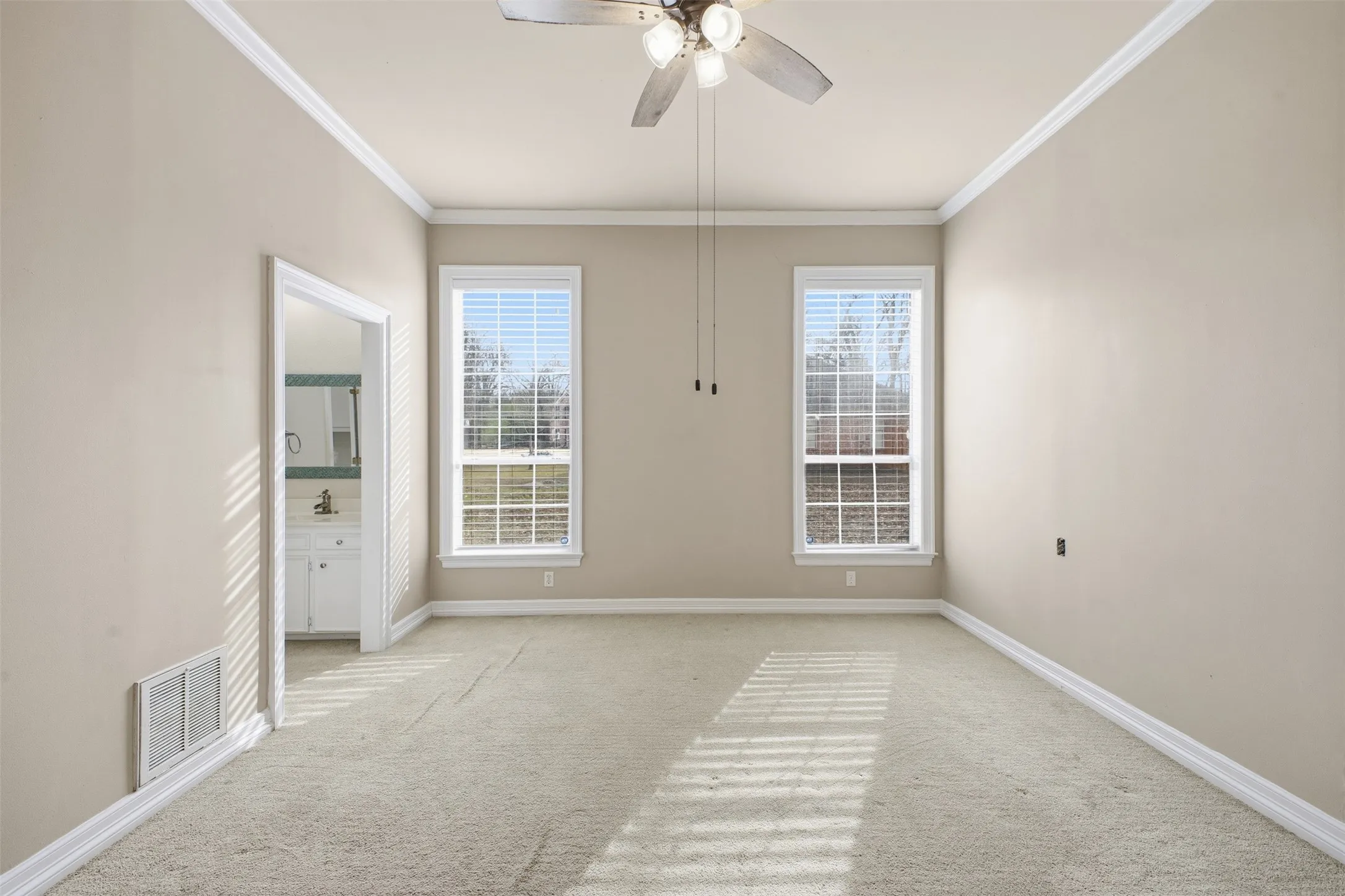 Single Family Residence For Sale in Hopkins County , 1433 Brandy Circle, Sulphur Springs, Texas 75482, 4 Bedroom, 4 Bathroom, 2 Garage spaces, 3,863 Sqft, built in 1987, Preowned, Price $375,000, mls#21153810, Real Estate Agent in Sulphur Springs, Homes For Sale in Hopkins county, Homes For Sale in Sulphur Springs, Realtor in Sulphur Springs Texas, Real Estate Brokerage Independent Realty Texas, Luminita Cordes Realtor