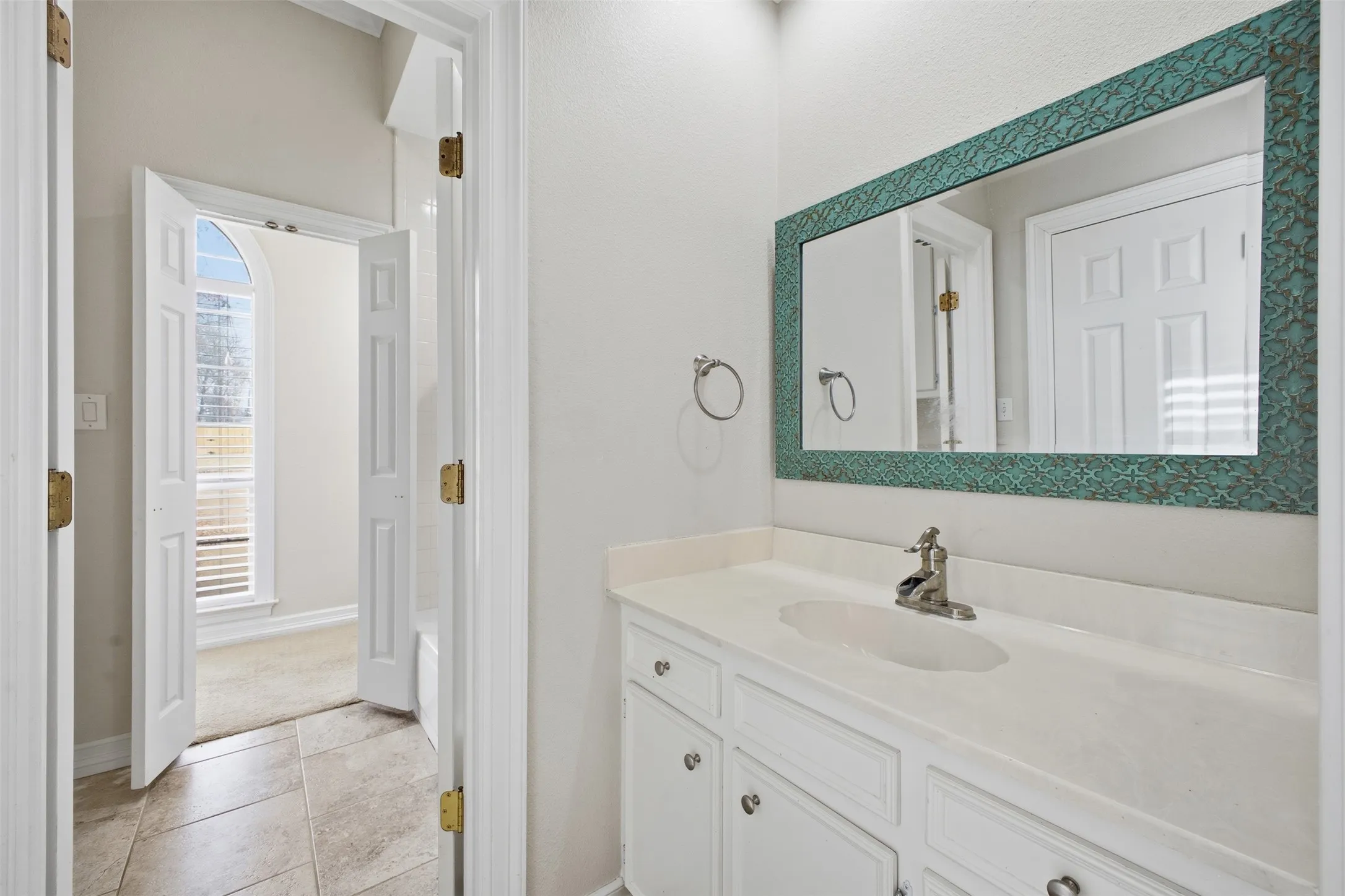 Single Family Residence For Sale in Hopkins County , 1433 Brandy Circle, Sulphur Springs, Texas 75482, 4 Bedroom, 4 Bathroom, 2 Garage spaces, 3,863 Sqft, built in 1987, Preowned, Price $375,000, mls#21153810, Real Estate Agent in Sulphur Springs, Homes For Sale in Hopkins county, Homes For Sale in Sulphur Springs, Realtor in Sulphur Springs Texas, Real Estate Brokerage Independent Realty Texas, Luminita Cordes Realtor