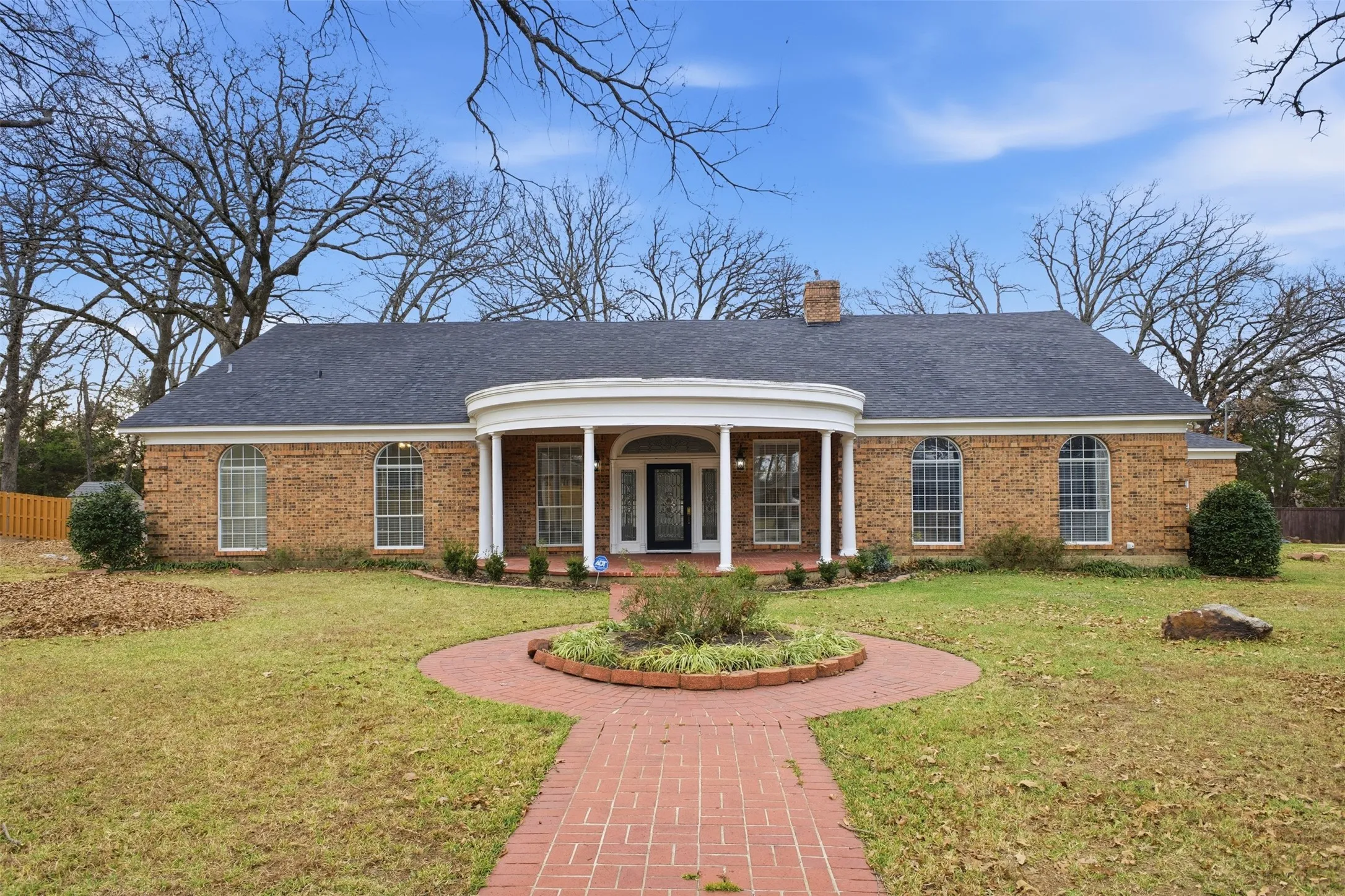 Single Family Residence For Sale in Hopkins County , 1433 Brandy Circle, Sulphur Springs, Texas 75482, 4 Bedroom, 4 Bathroom, 2 Garage spaces, 3,863 Sqft, built in 1987, Preowned, Price $375,000, mls#21153810, Real Estate Agent in Sulphur Springs, Homes For Sale in Hopkins county, Homes For Sale in Sulphur Springs, Realtor in Sulphur Springs Texas, Real Estate Brokerage Independent Realty Texas, Luminita Cordes Realtor