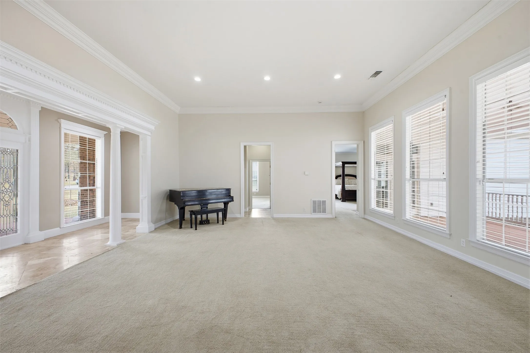 Single Family Residence For Sale in Hopkins County , 1433 Brandy Circle, Sulphur Springs, Texas 75482, 4 Bedroom, 4 Bathroom, 2 Garage spaces, 3,863 Sqft, built in 1987, Preowned, Price $375,000, mls#21153810, Real Estate Agent in Sulphur Springs, Homes For Sale in Hopkins county, Homes For Sale in Sulphur Springs, Realtor in Sulphur Springs Texas, Real Estate Brokerage Independent Realty Texas, Luminita Cordes Realtor