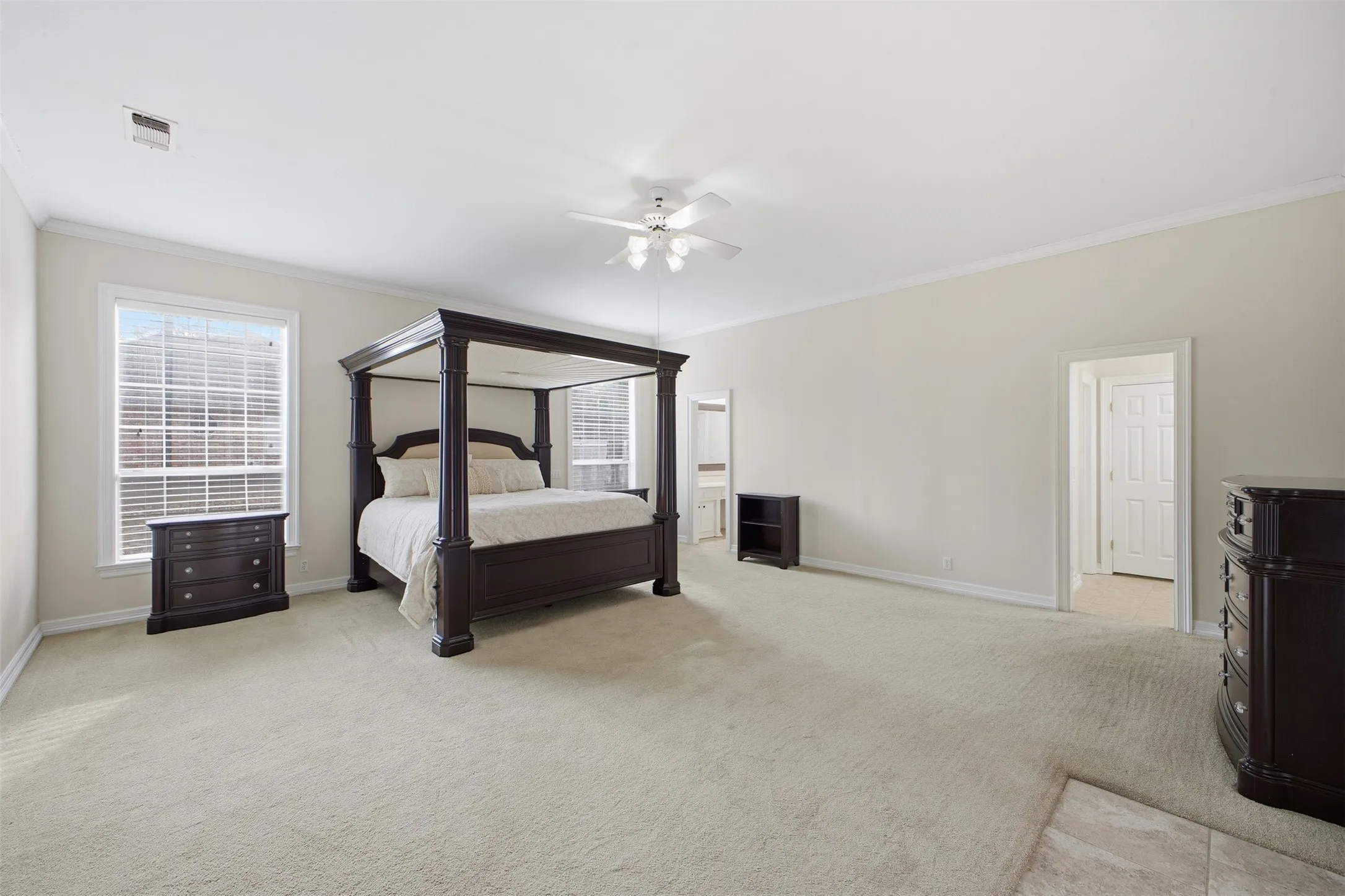 Single Family Residence For Sale in Hopkins County , 1433 Brandy Circle, Sulphur Springs, Texas 75482, 4 Bedroom, 4 Bathroom, 2 Garage spaces, 3,863 Sqft, built in 1987, Preowned, Price $375,000, mls#21153810, Real Estate Agent in Sulphur Springs, Homes For Sale in Hopkins county, Homes For Sale in Sulphur Springs, Realtor in Sulphur Springs Texas, Real Estate Brokerage Independent Realty Texas, Luminita Cordes Realtor