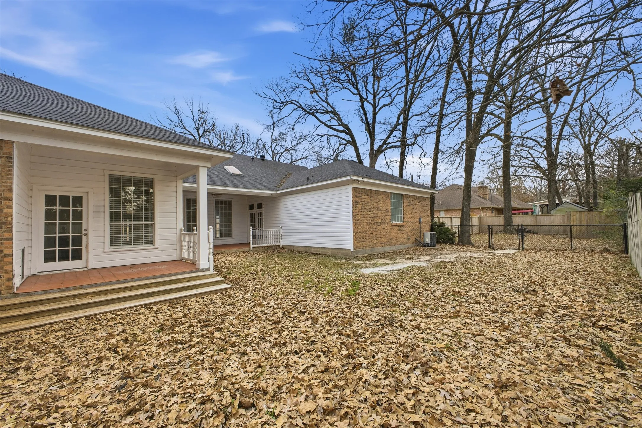 Single Family Residence For Sale in Hopkins County , 1433 Brandy Circle, Sulphur Springs, Texas 75482, 4 Bedroom, 4 Bathroom, 2 Garage spaces, 3,863 Sqft, built in 1987, Preowned, Price $375,000, mls#21153810, Real Estate Agent in Sulphur Springs, Homes For Sale in Hopkins county, Homes For Sale in Sulphur Springs, Realtor in Sulphur Springs Texas, Real Estate Brokerage Independent Realty Texas, Luminita Cordes Realtor