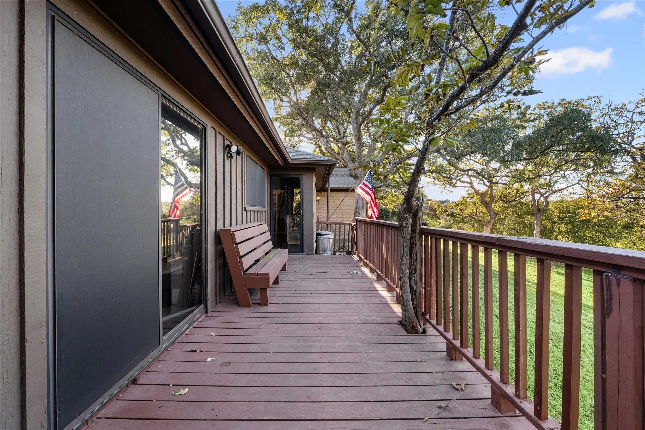 Single Family Residence For Sale in Mc Lennan County , 837 White Oak Drive, Woodway, Texas 76712, 3 Bedroom, 2 Bathroom, 2 Garage spaces, 2,461 Sqft, built in 1969, mls#21154262, Real Estate Agent in Woodway, Homes For Sale in Mc Lennan county, Homes For Sale in Woodway, Realtor in Woodway Texas, Real Estate Brokerage Independent Realty Texas, Luminita Cordes Realtor