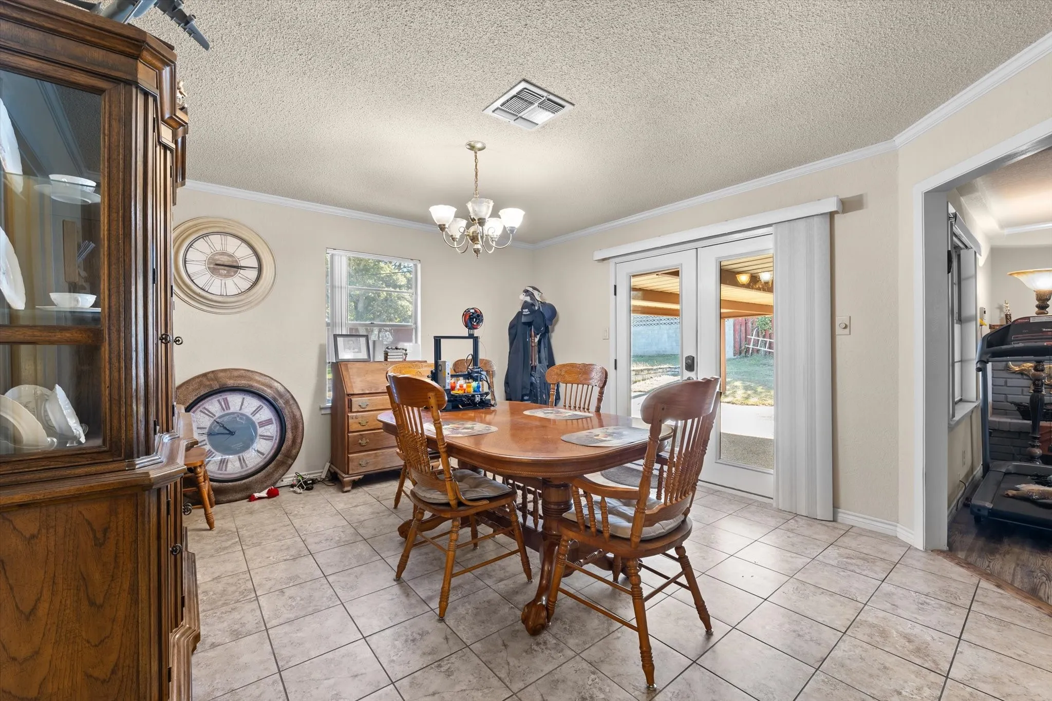 Single Family Residence For Sale in Mc Lennan County , 837 White Oak Drive, Woodway, Texas 76712, 3 Bedroom, 2 Bathroom, 2 Garage spaces, 2,461 Sqft, built in 1969, mls#21154262, Real Estate Agent in Woodway, Homes For Sale in Mc Lennan county, Homes For Sale in Woodway, Realtor in Woodway Texas, Real Estate Brokerage Independent Realty Texas, Luminita Cordes Realtor