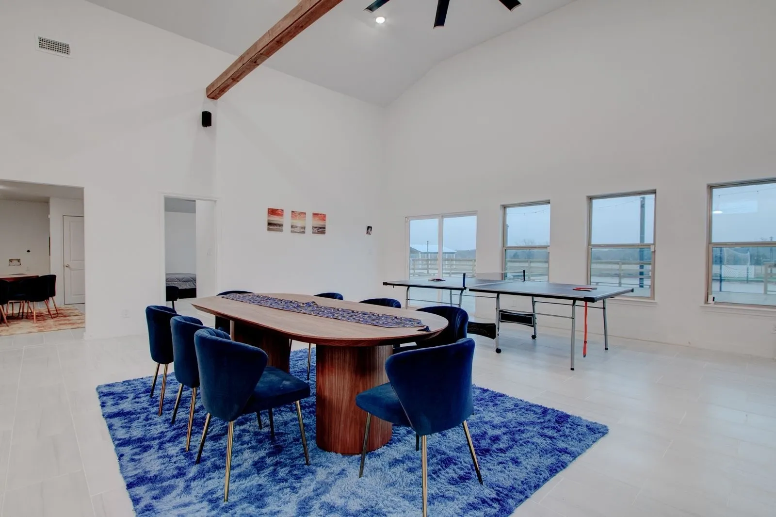 Dining/meeting area.